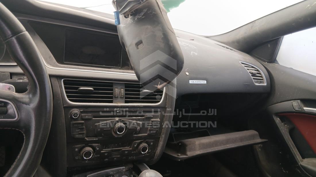 2011 Audi - Scrap without document — Entertainment Systems & Camera Monitor & Navigation — Photo 15