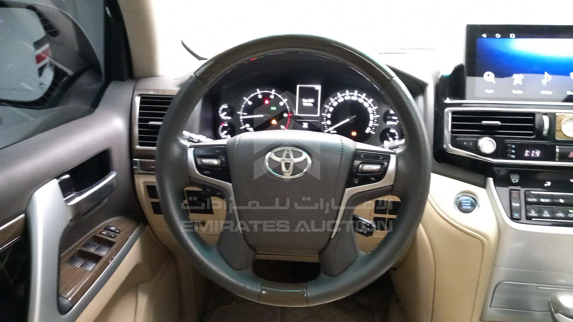 2016 TOYOTA LAND CRUISER VIN: JTMHY05J6G4036341