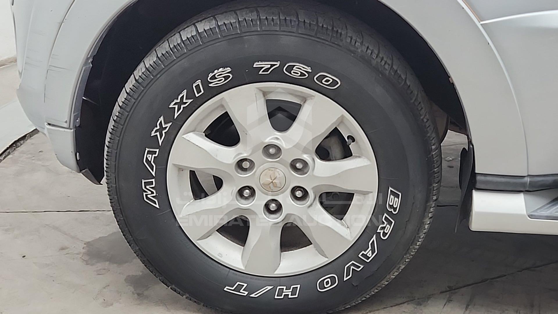 2012 MITSUBISHI PAJERO VIN: JMYLRV95WCJ709340