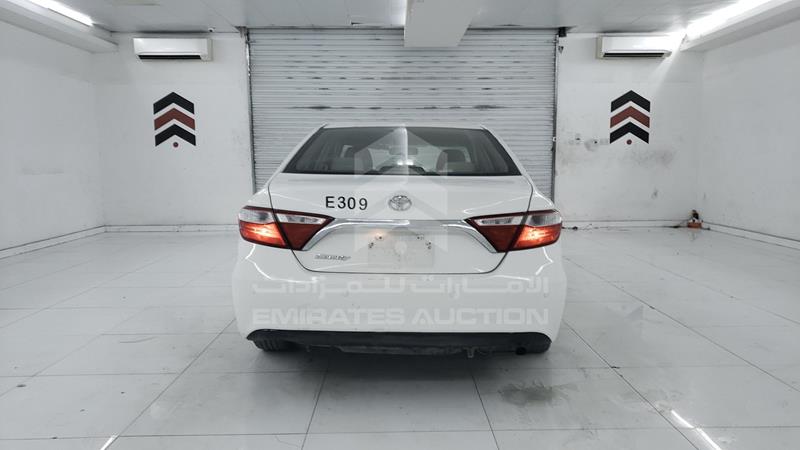 6T1BF9FK6HX692658 Auction: EmiratesAuction Lot: 436635 6T1BF9FK6HX692658 Toyota Camry 2017 WHITE Photo 7