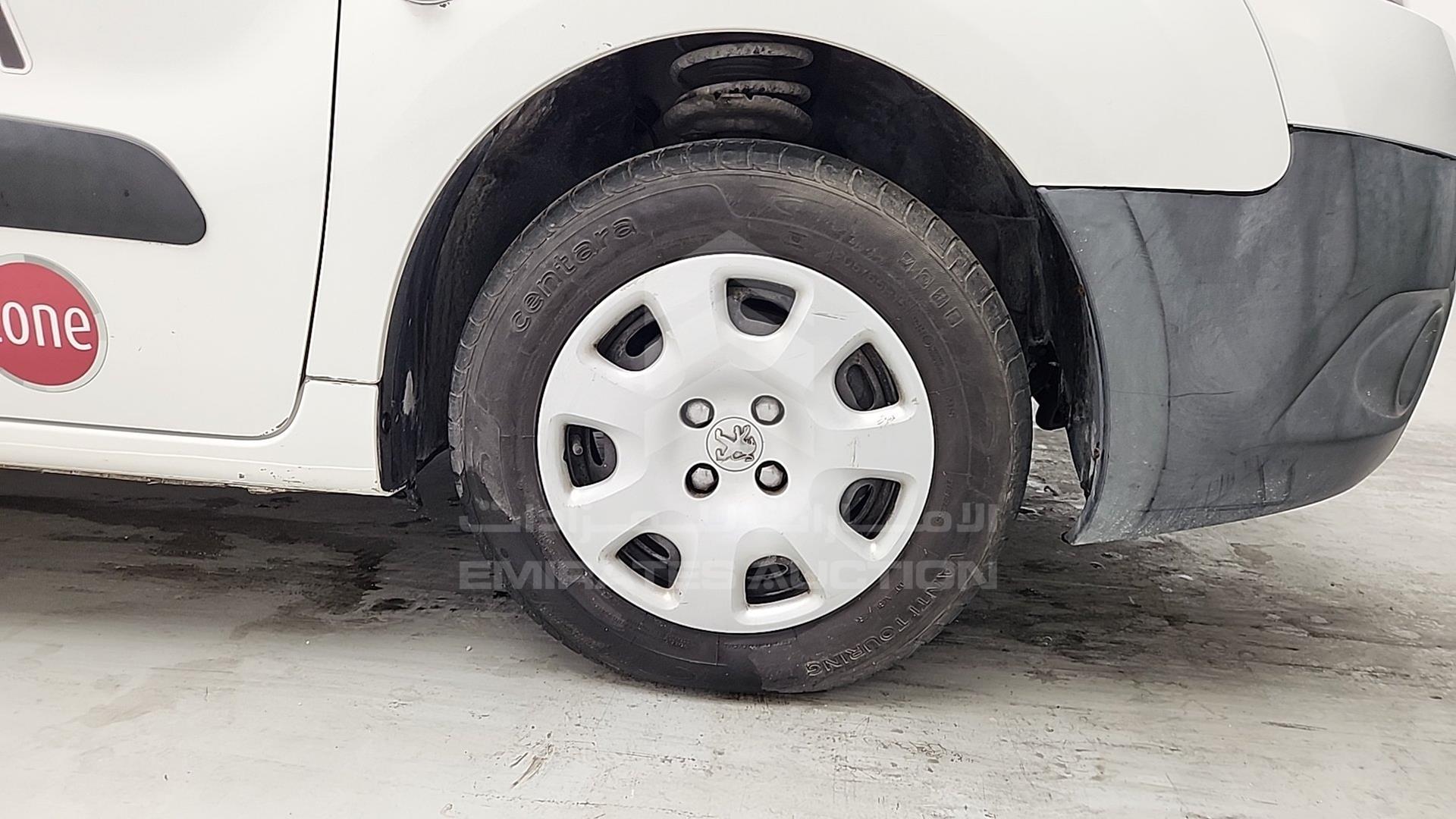 2015 PEUGEOT PARTNER VIN: VF37JNFU5FJ510288