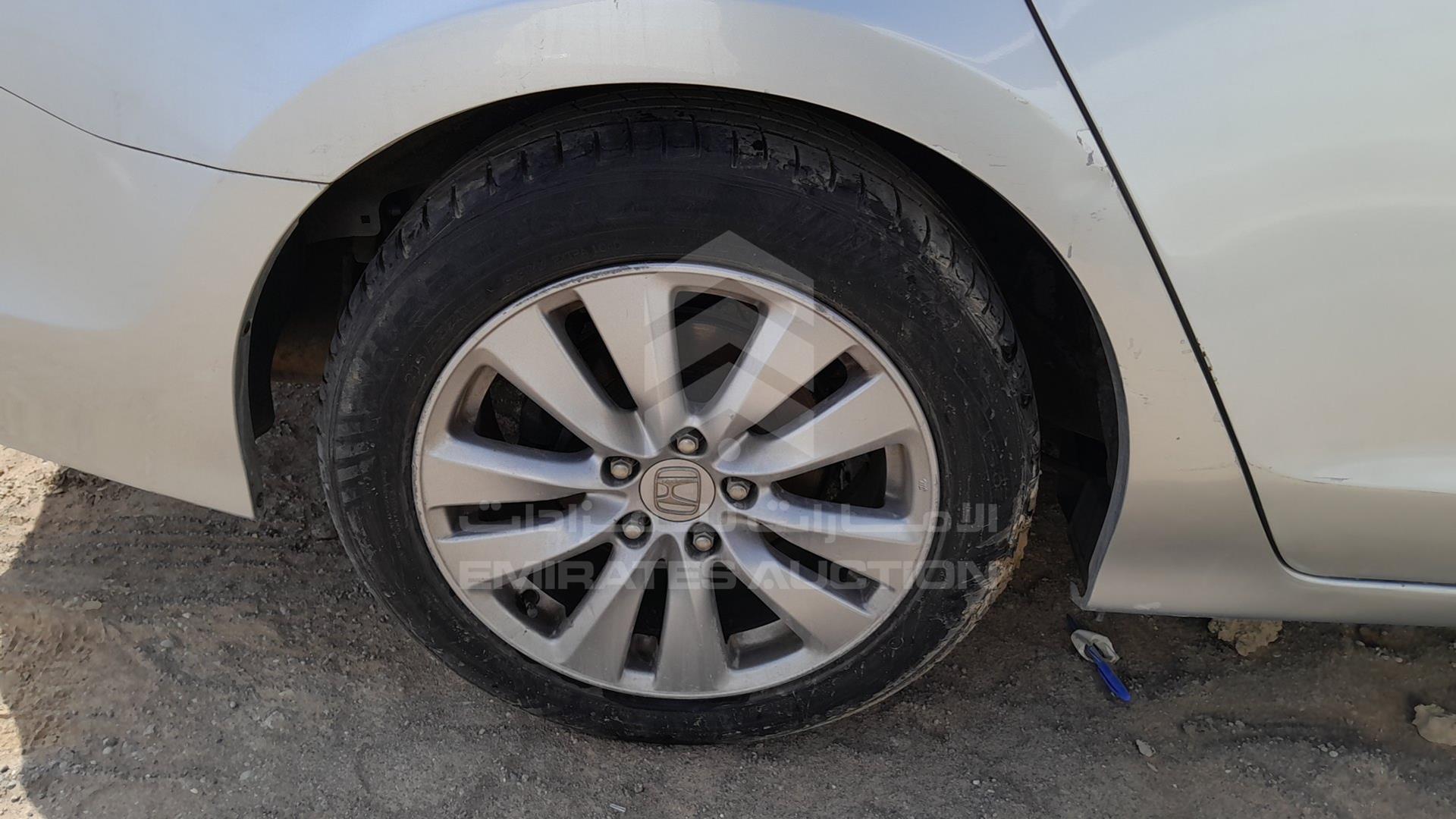 2011 HONDA ACCORD VIN: JHMCP2670BC201388