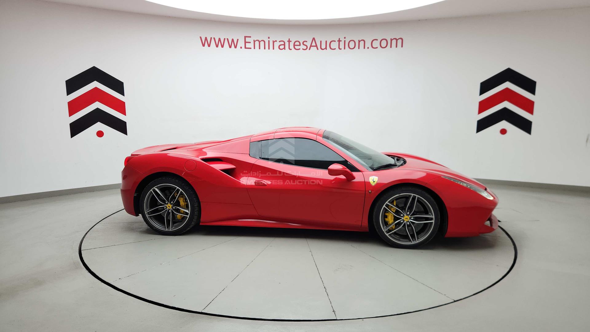 2019 FERRARI 488 VIN: ZFF80AMT4K0239066