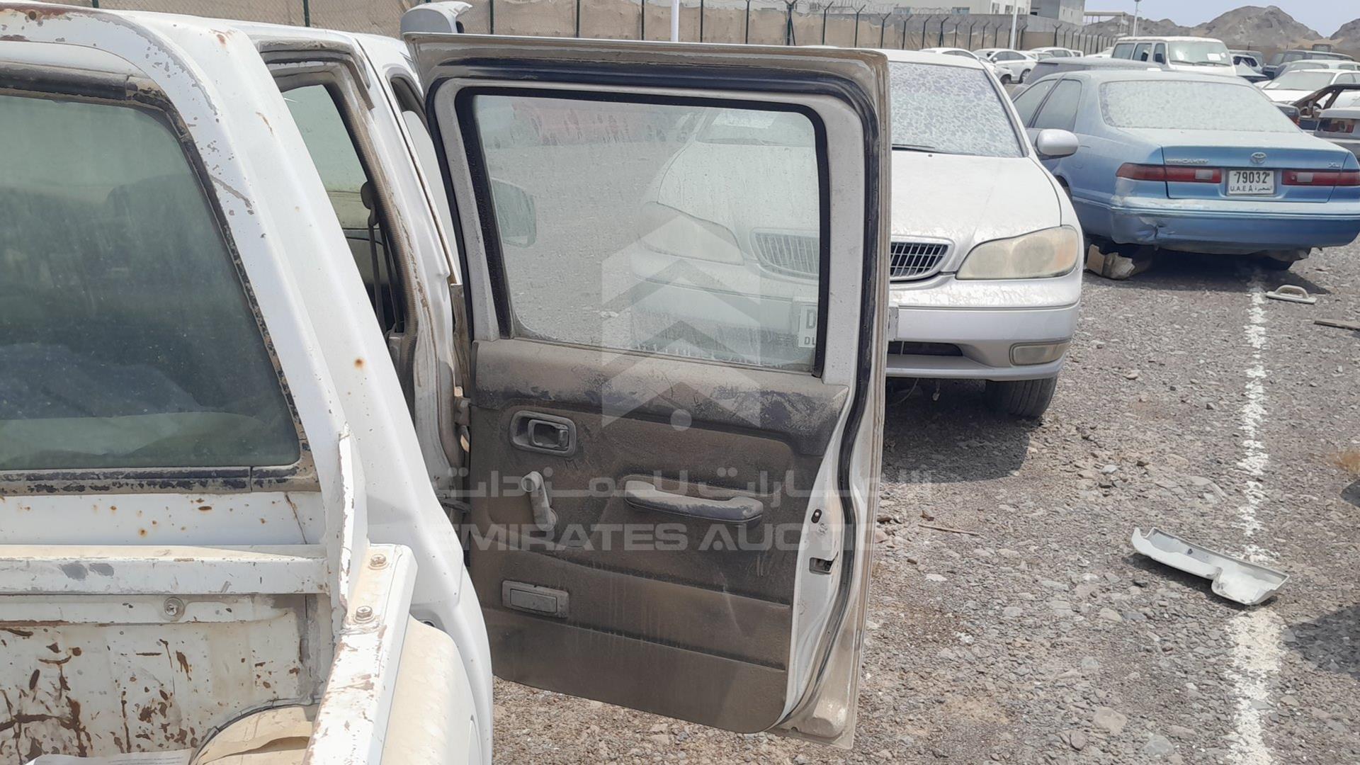 2000 NISSAN 2400 VIN: JN6BD23S1YA710498
