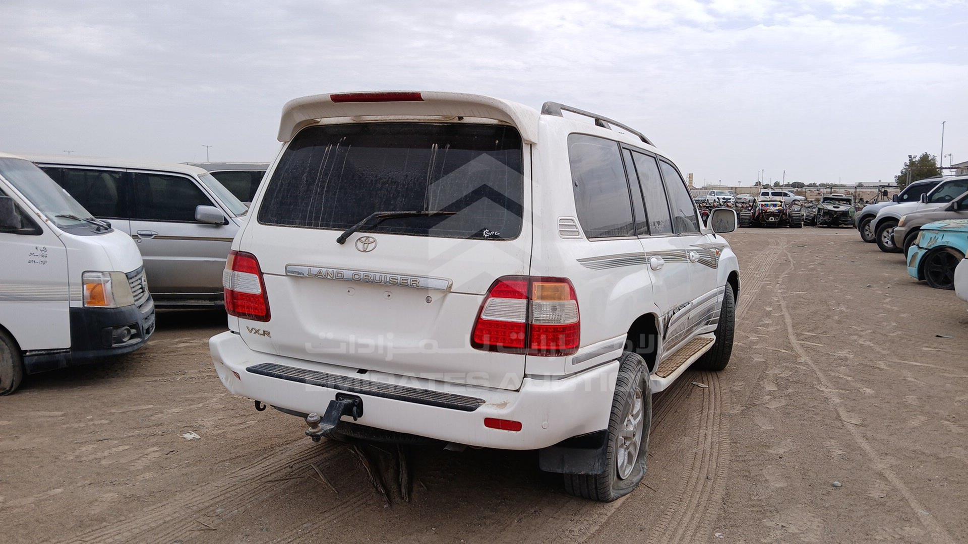2004 TOYOTA LAND CRUISER VIN: JTEHT05J942060151