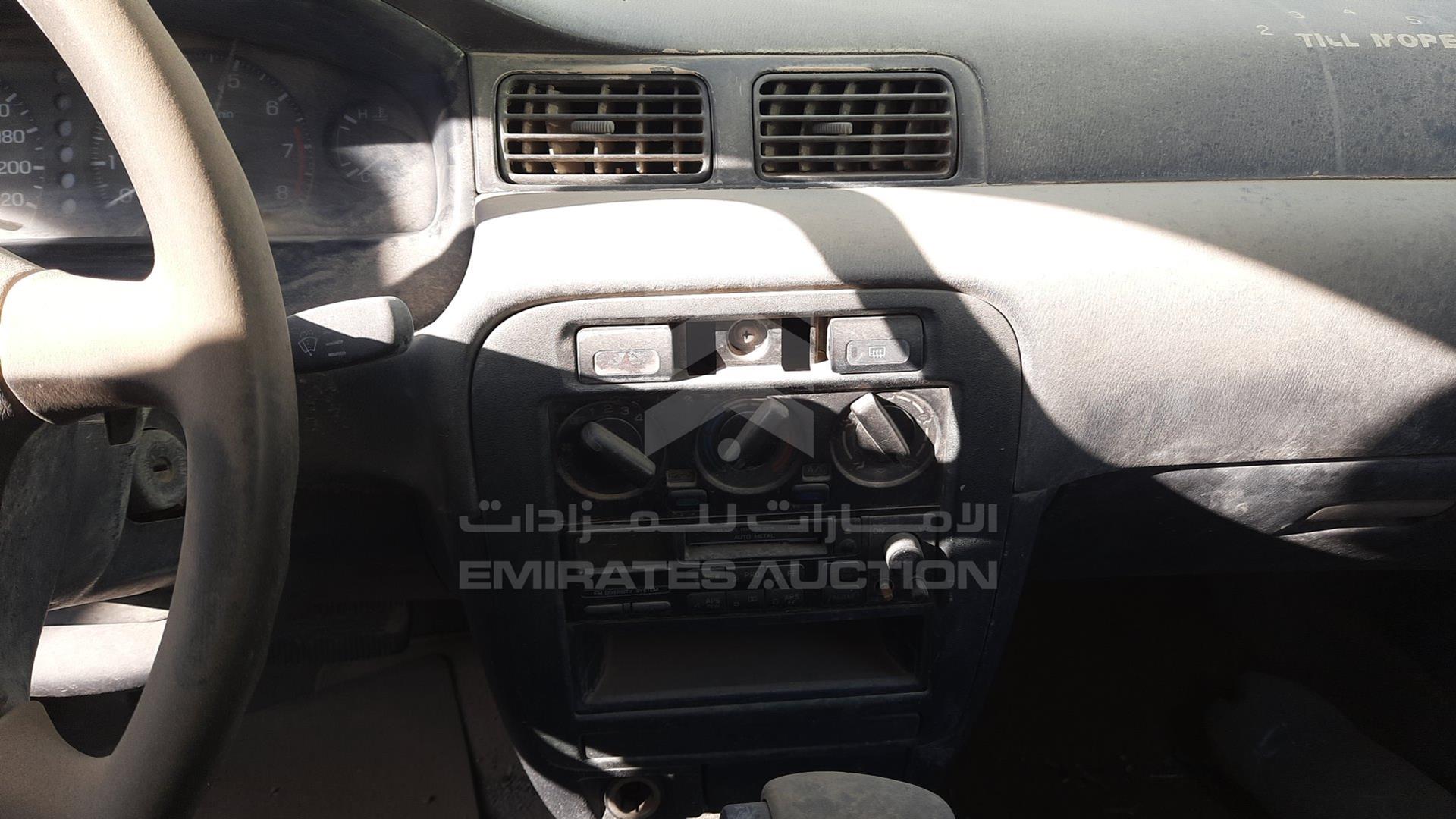 0 NISSAN SUNNY VIN: JN1BDAB14Z0327820