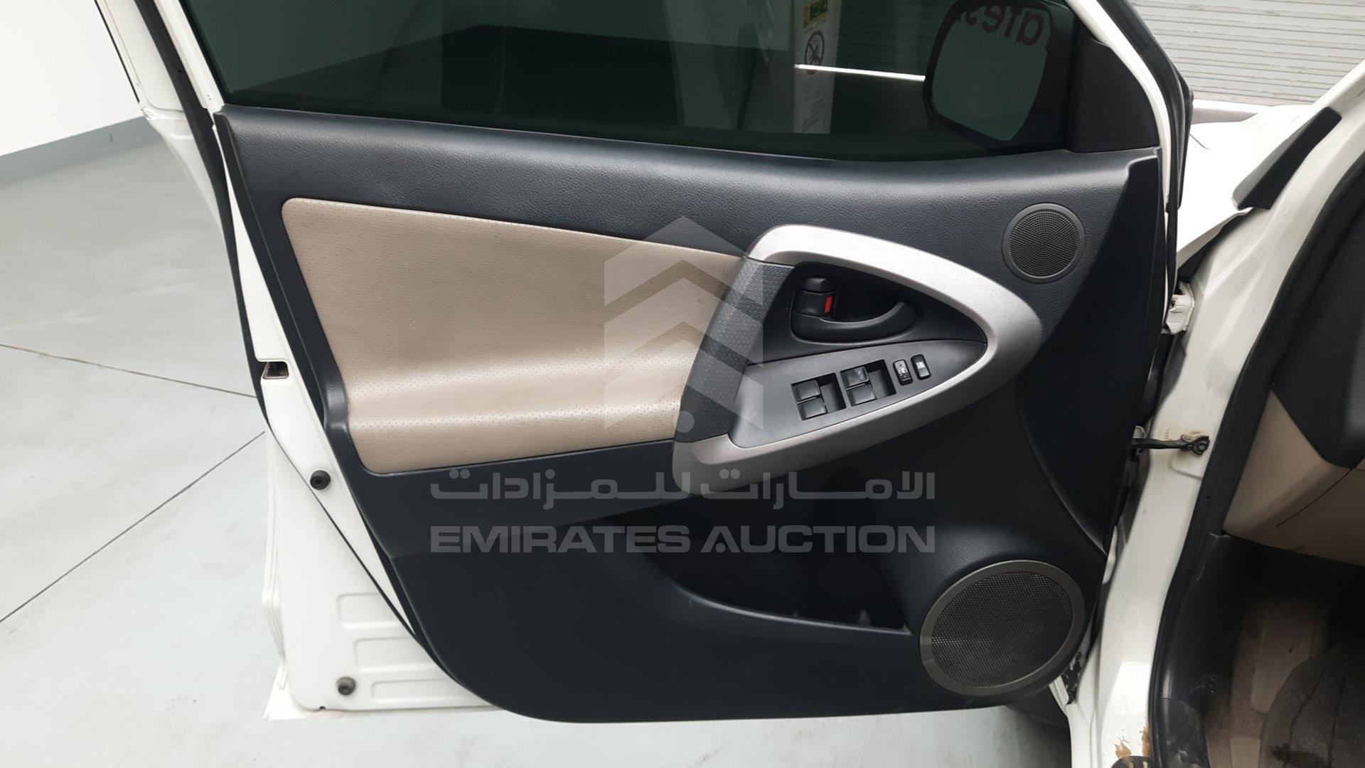 2007 TOYOTA RAV-4 VIN: JTMBD31VX75094569