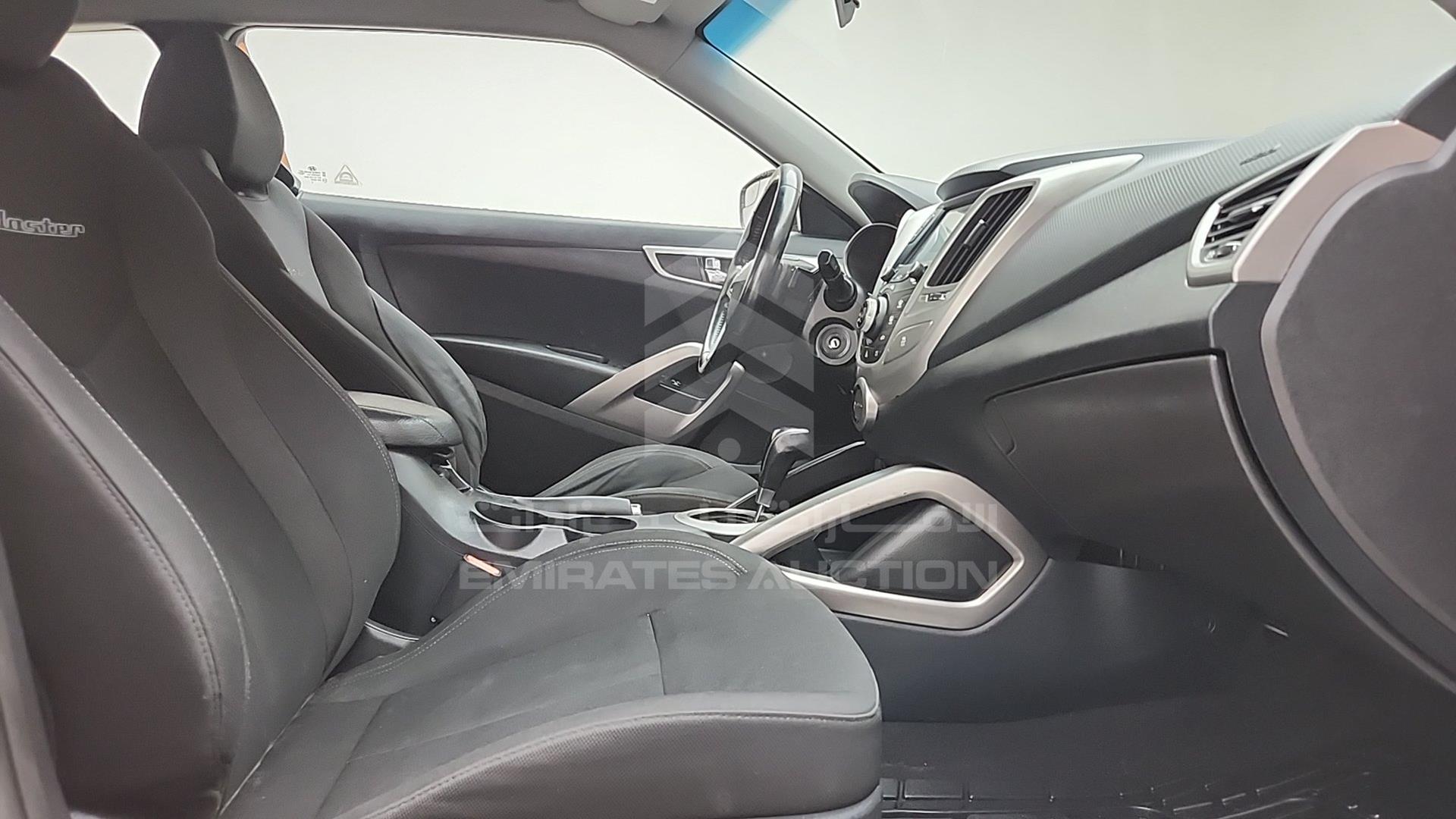 2017 HYUNDAI VELOSTER VIN: KMHTC6AD3HU306537