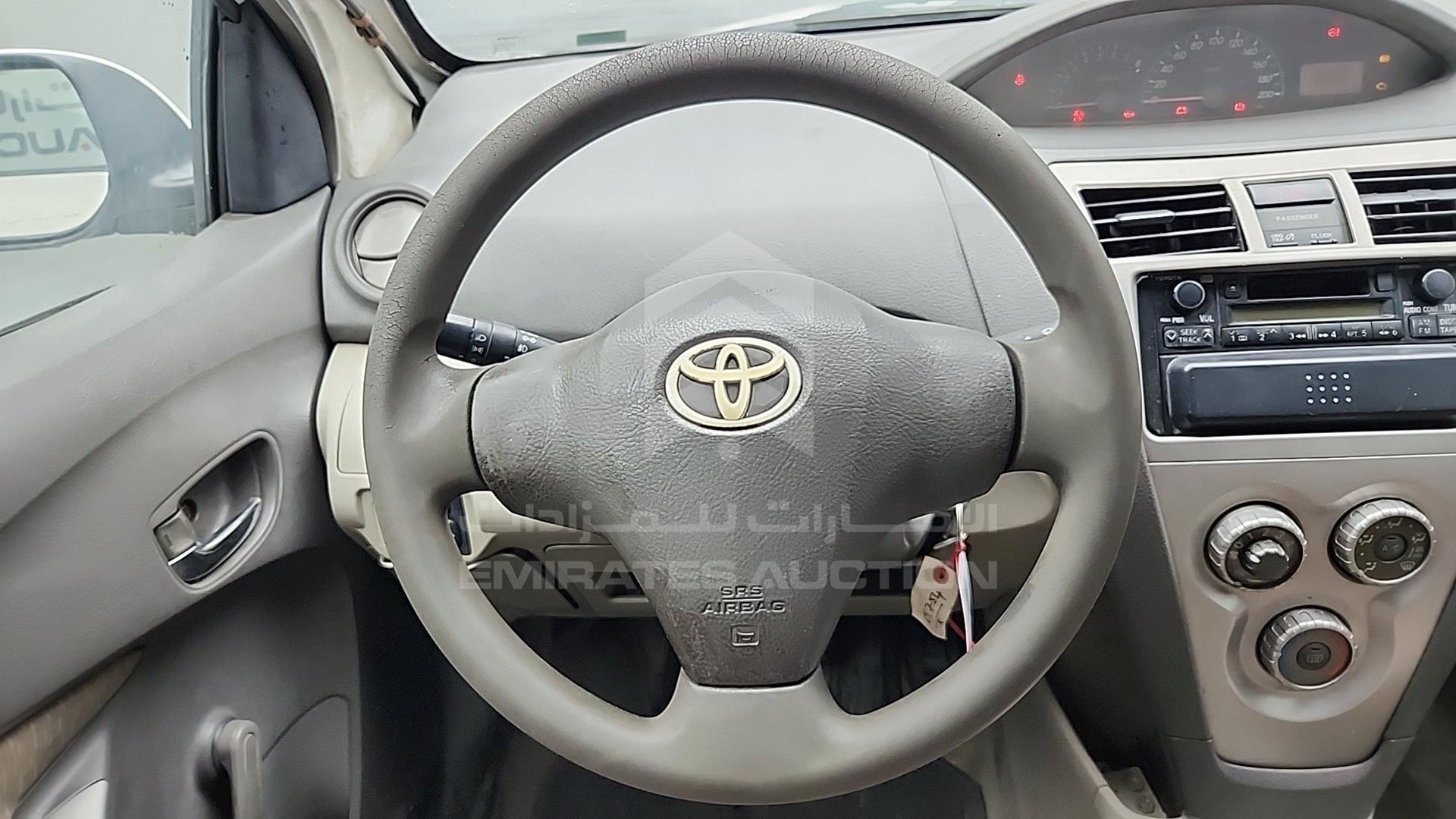 2009 TOYOTA YARIS VIN: JTDBW923494025721