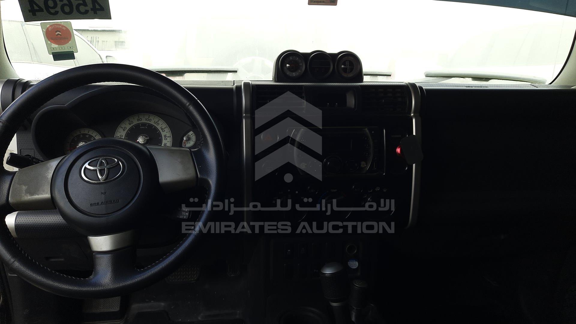 2014 TOYOTA FJ CRUISER VIN: JTEBU11F3EK194567