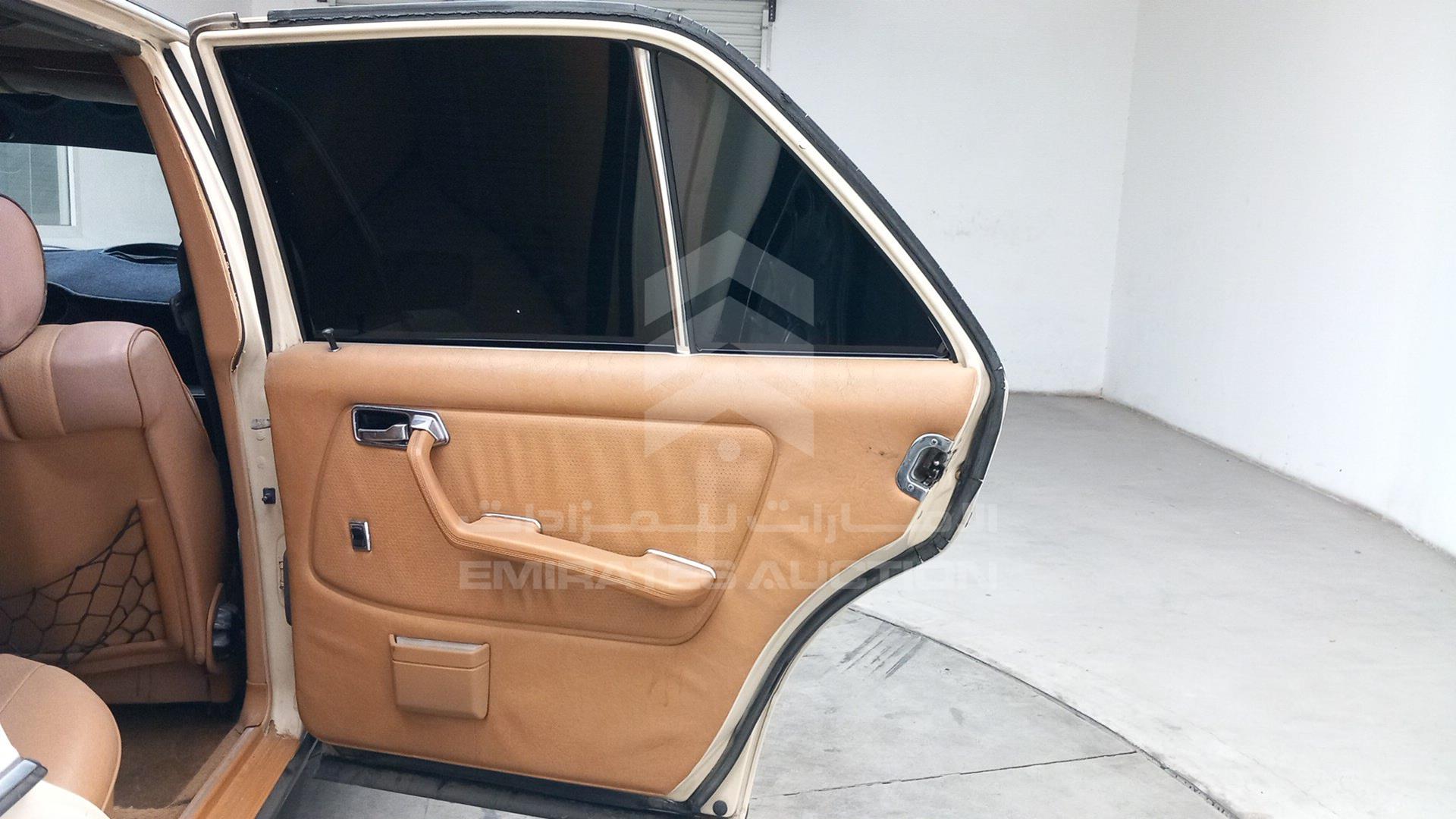1980 MERCEDES D 300 VIN: WDB12313012183975