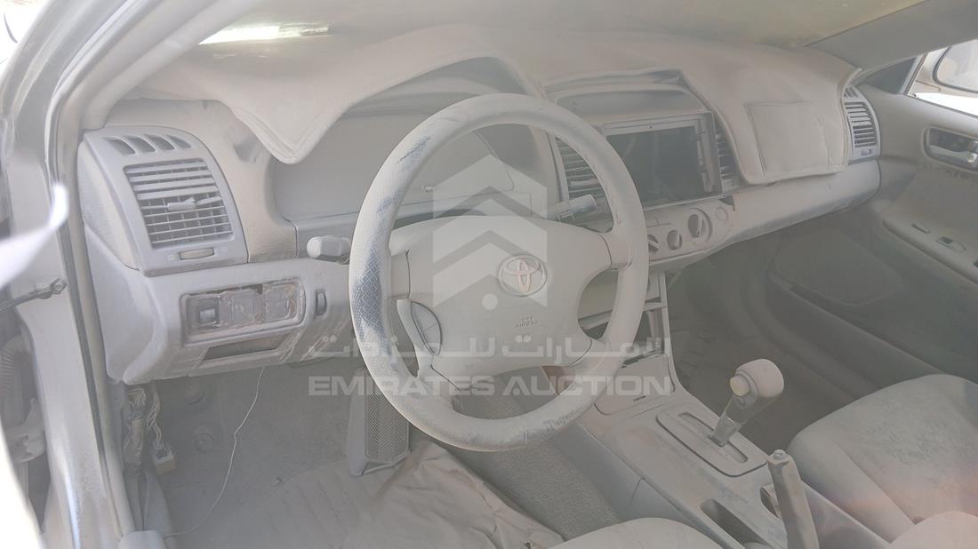 2006 Toyota Camry — Steering & Mounted Controls — Photo 13