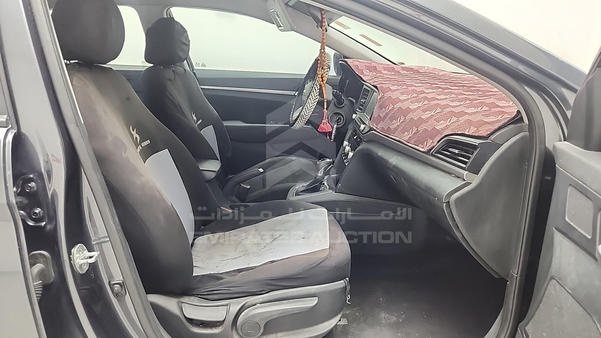 2020 HYUNDAI ELANTRA VIN: 5NPD84LF4LH566560