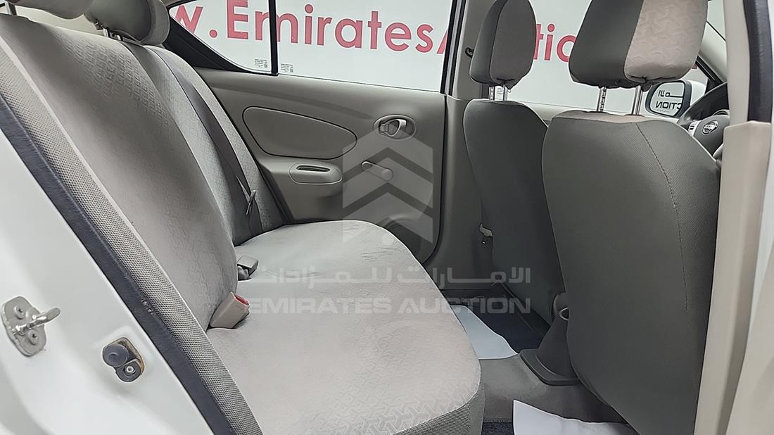 نيسان صني 2021 — زاوية الراكب الخلفي اليمنى — صورة 23