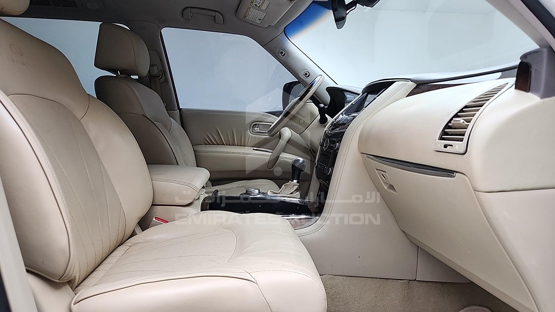 2011 INFINITI QX56 VIN: JNRAZ25Y4B9000148