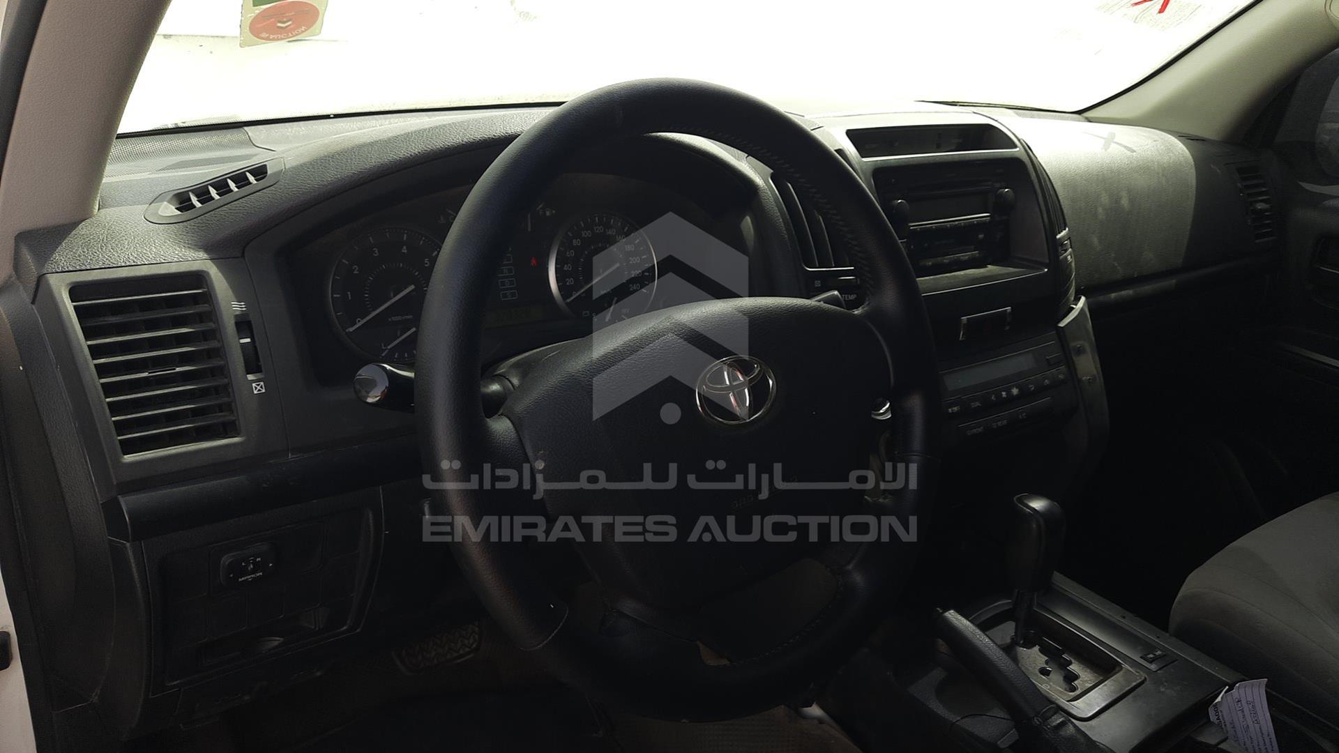 2011 TOYOTA LAND CRUISER VIN: JTMDU09J3B4043695