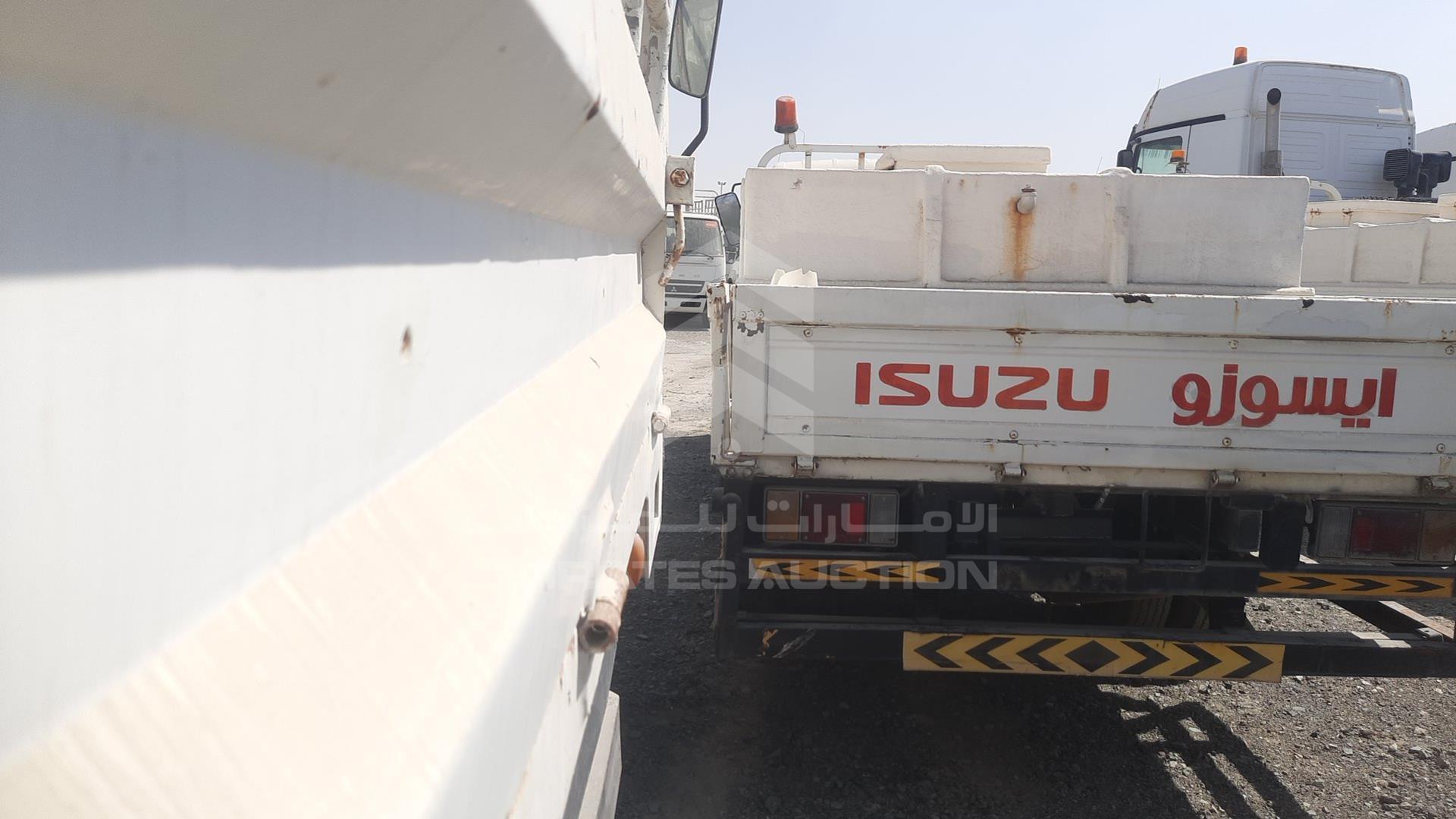 2007 ISUZU NKR VIN: JAAJP24G077K01232