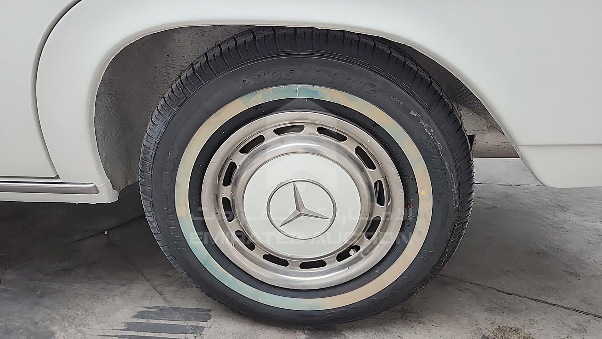 1979 MERCEDES C 280 VIN: 11406012121726