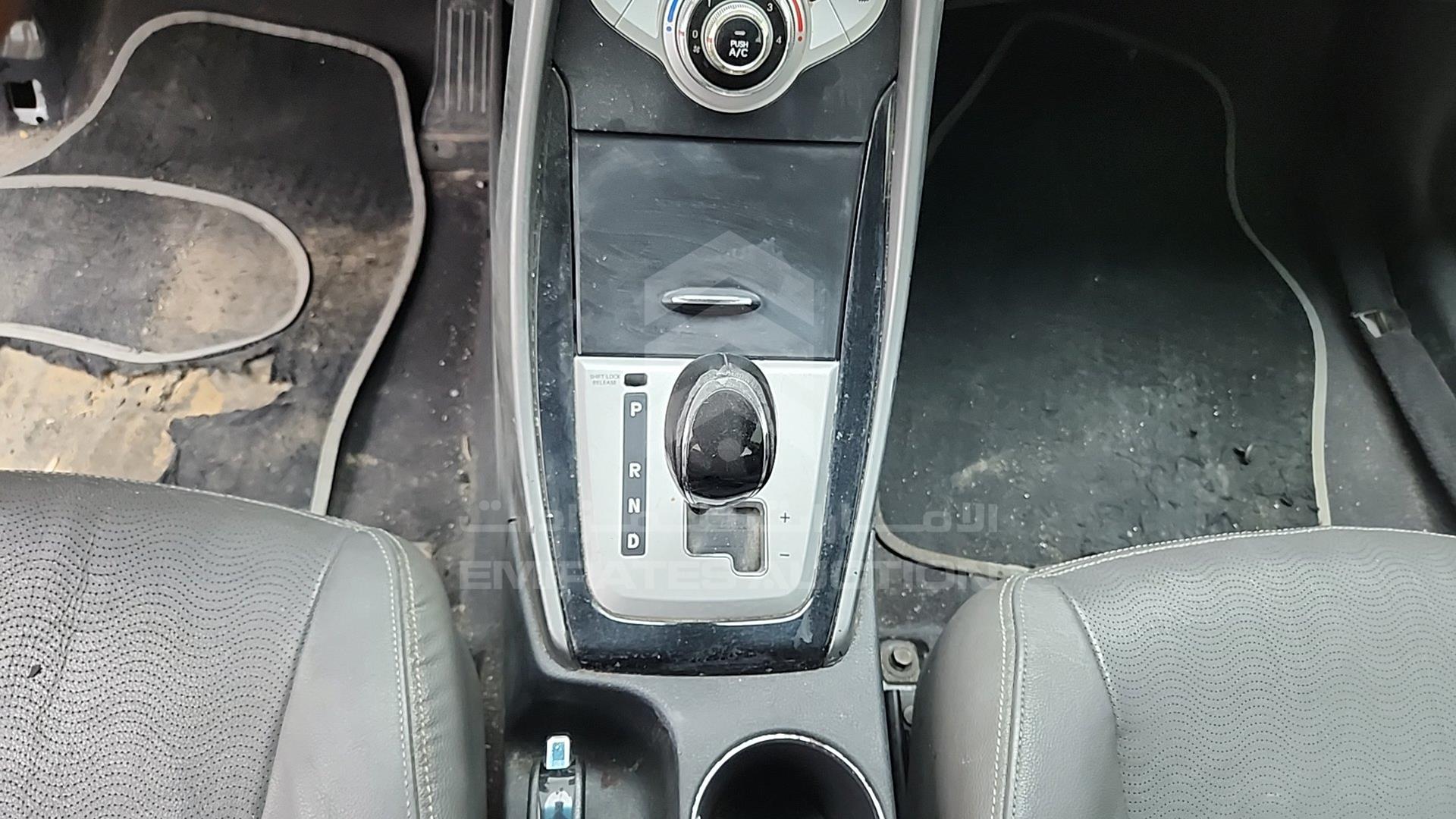 2011 HYUNDAI ELANTRA VIN: KMHDH4AE2BU081960