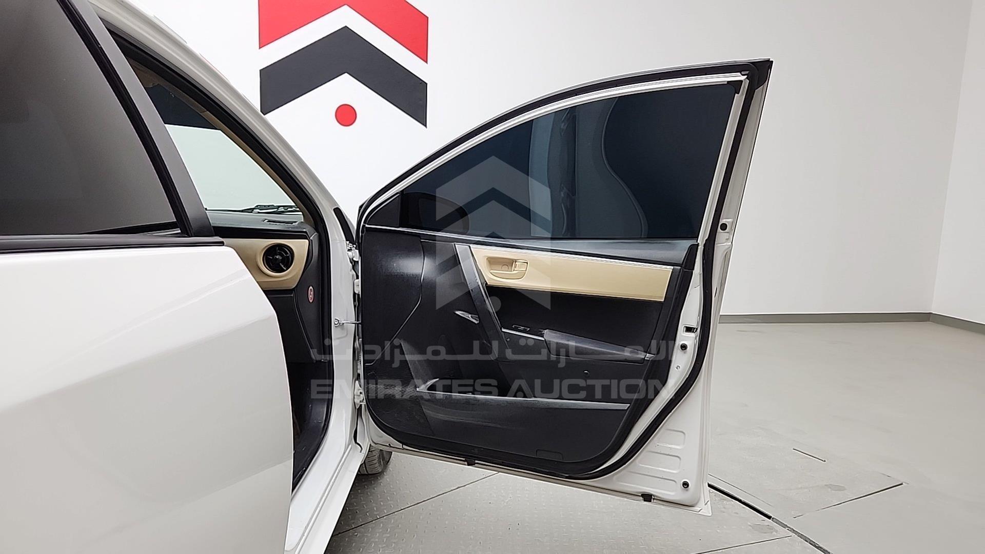 2017 TOYOTA COROLLA VIN: RKLBB9HE5H5192668