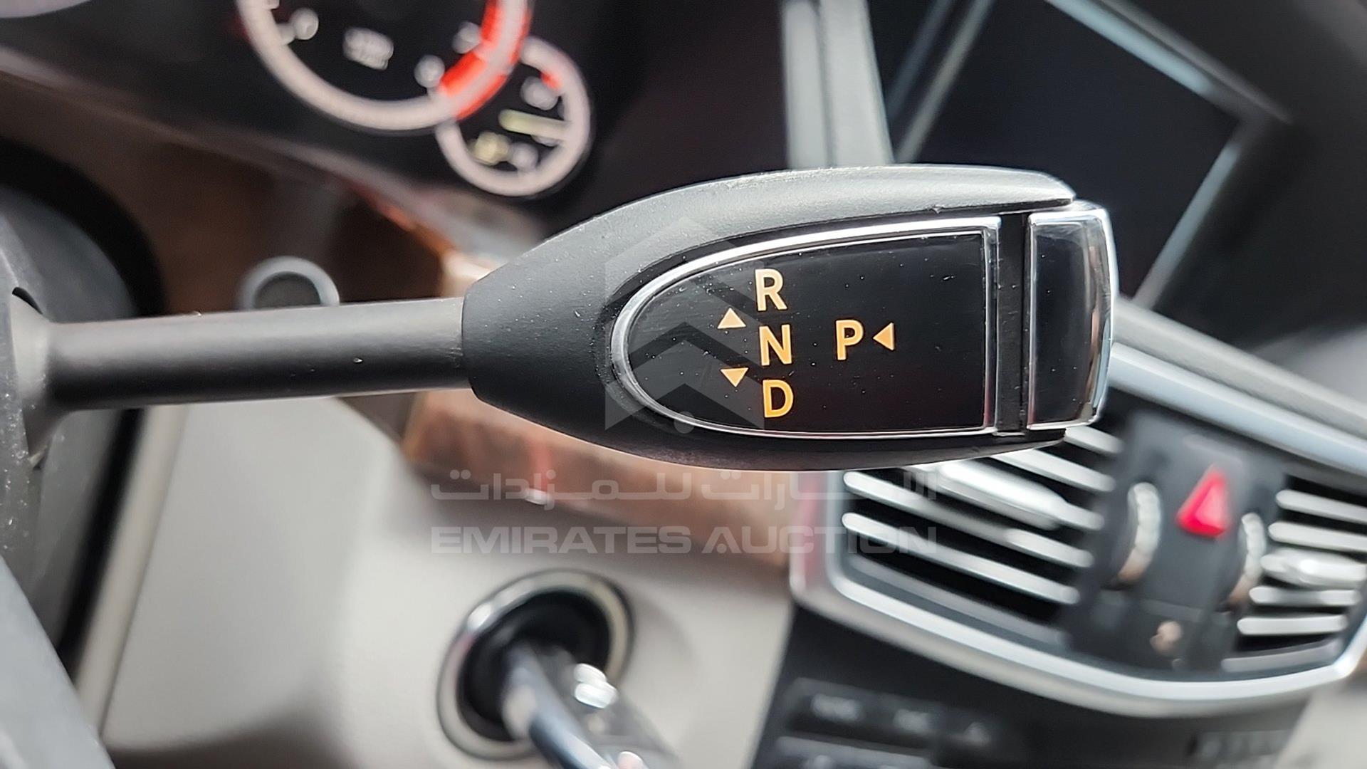 2010 MERCEDES E 300 VIN: WDDHF5EB7AA258364