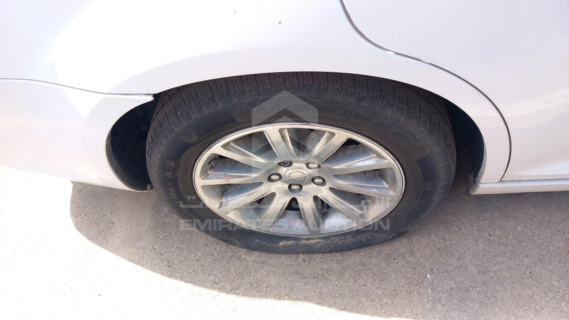 2011 CHRYSLER 300 VIN: 2C3CA5CG2BH579608