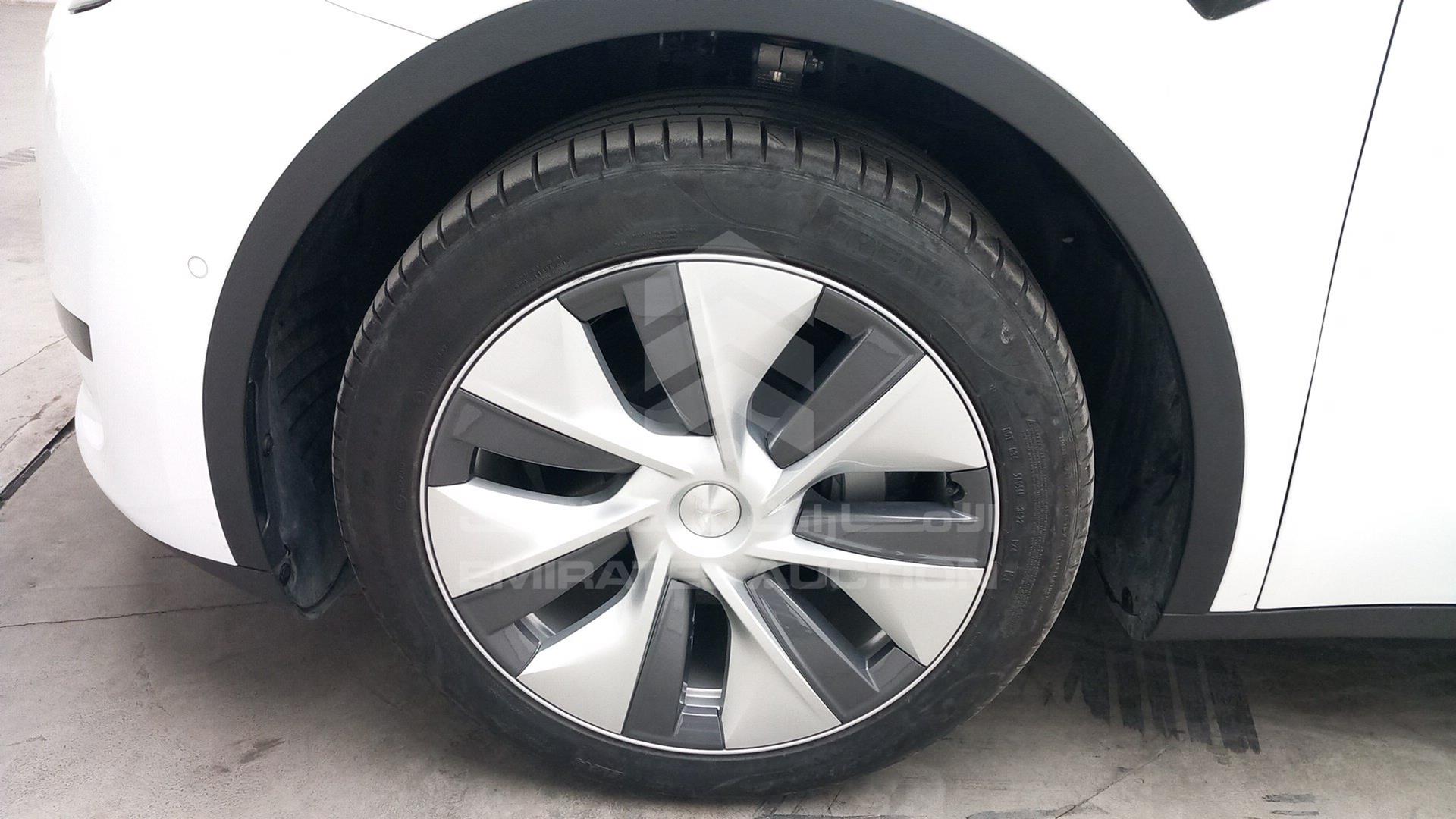 2023 TESLA MODEL Y VIN: LRWYGCFS1NC571914