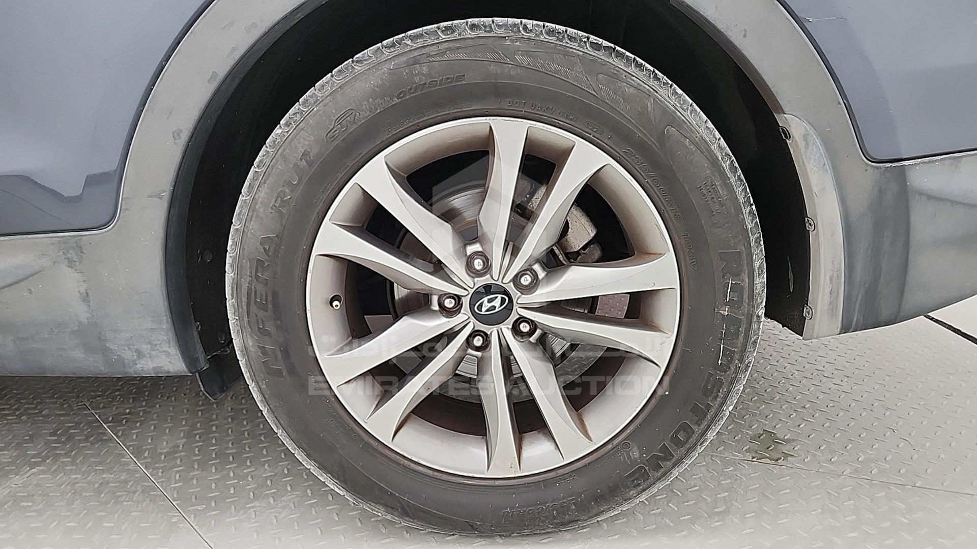 2016 HYUNDAI SANTA FE VIN: KMHST81C2GU488227