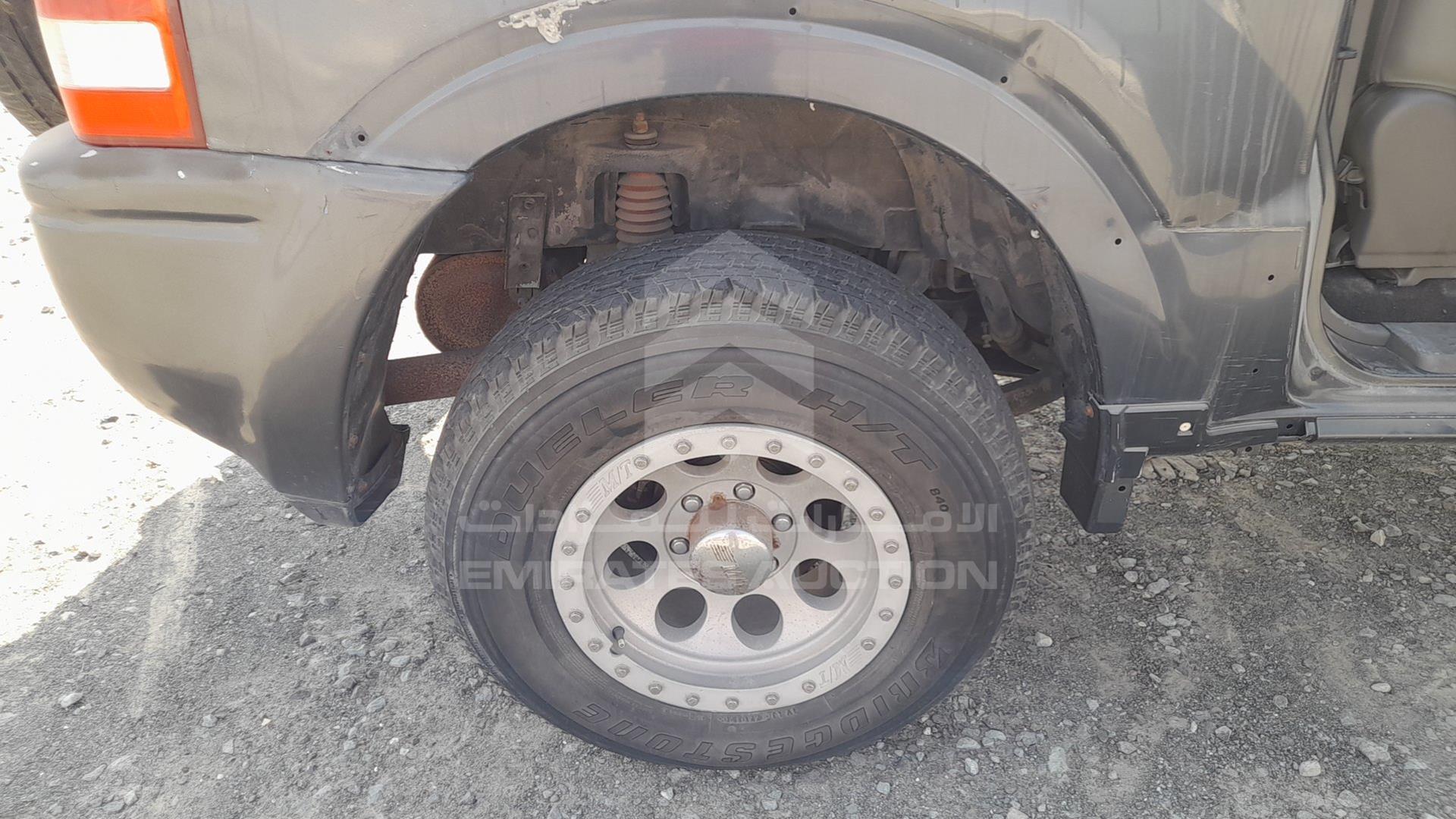 2005 MITSUBISHI PAJERO VIN: JMYMYV67W5J705237