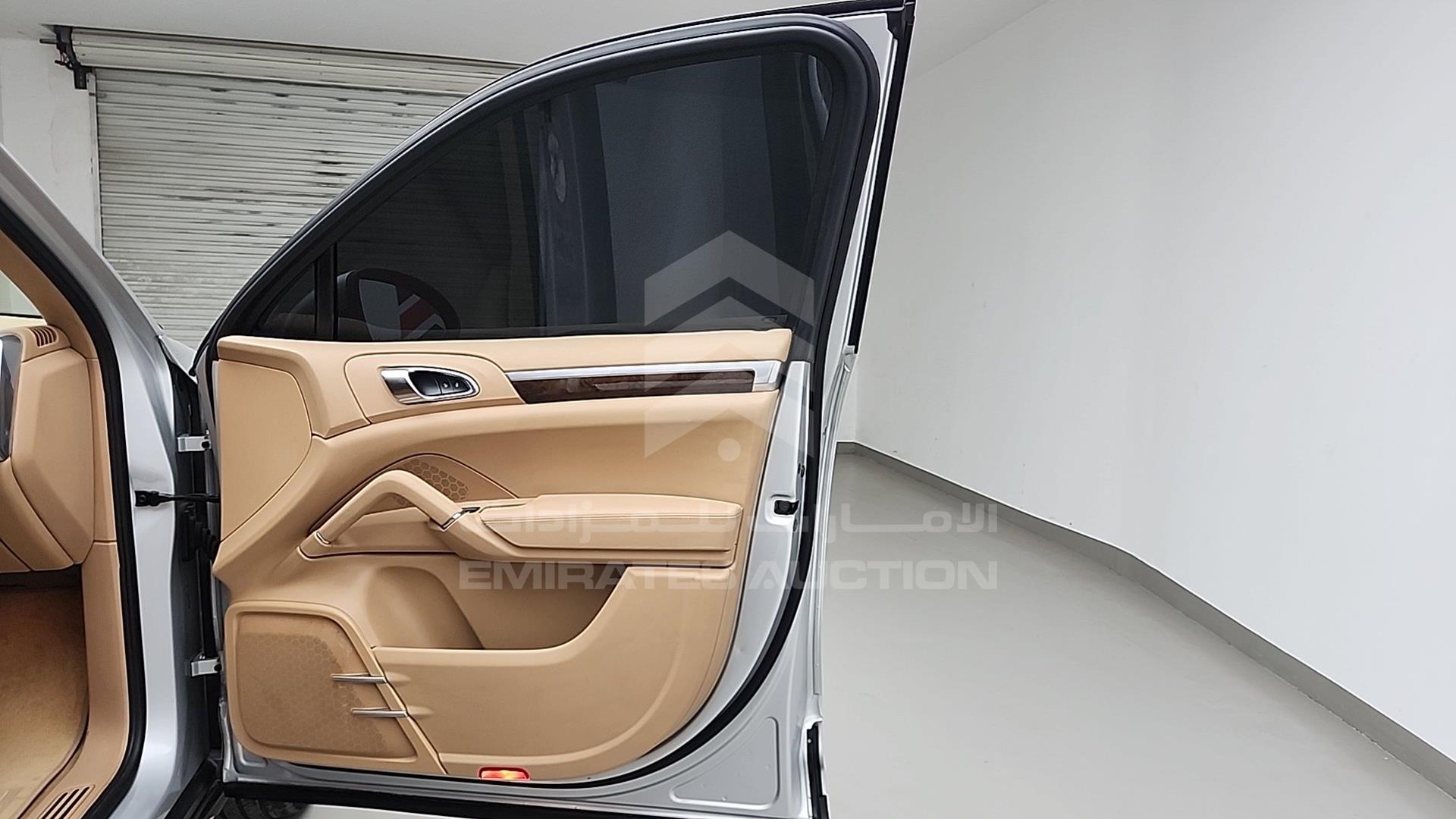 2013 PORSCHE CAYENNE VIN: WP1ZZZ92ZDLA01710