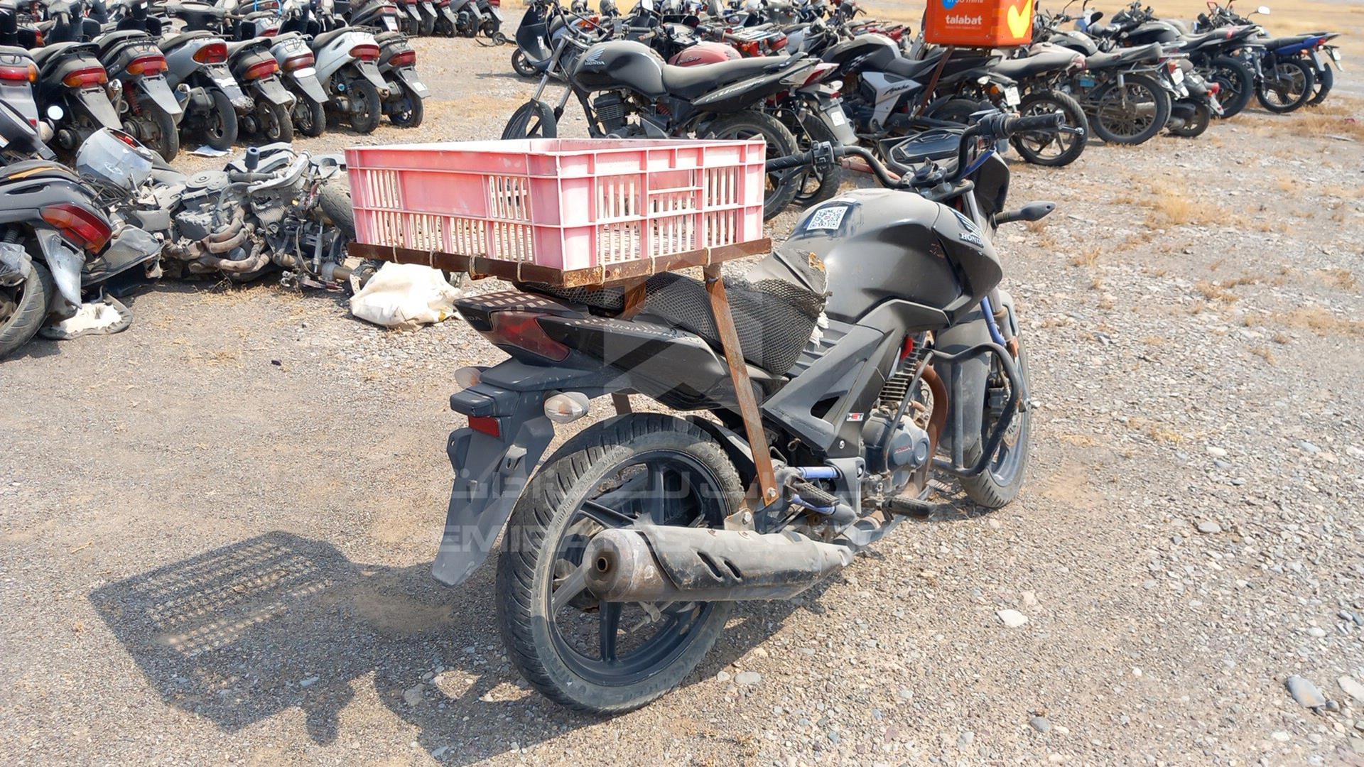 2017 HONDA UNICORN VIN: ME4KC2065H8004093