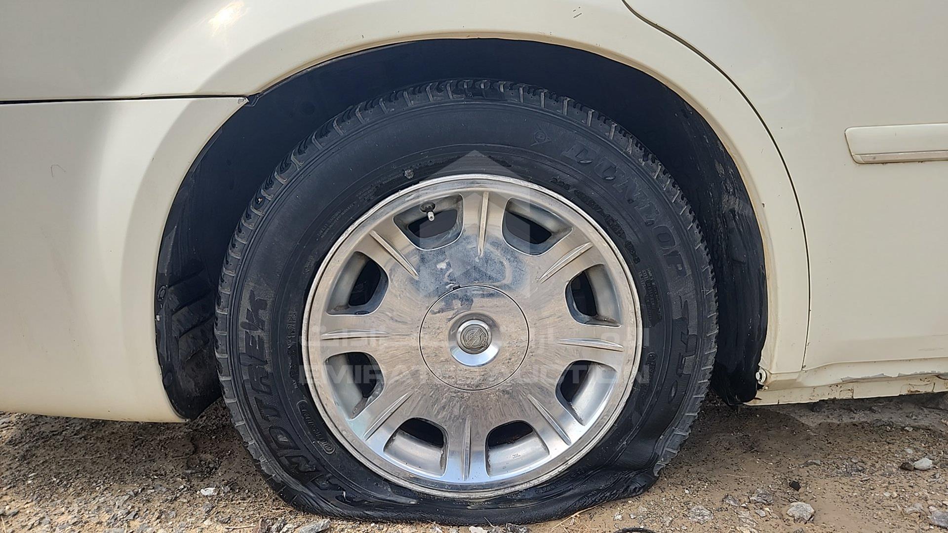 2005 CHRYSLER 300 VIN: 2C3AA53G15H506290