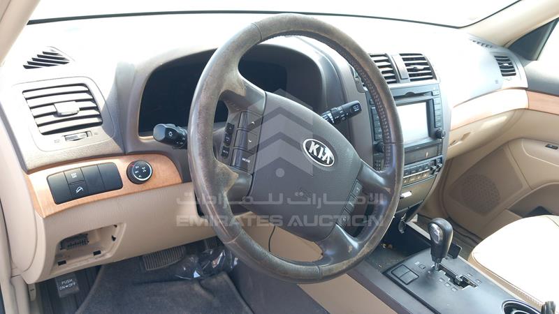 KNAKN8119F5122686 Auction: EmiratesAuction Lot: 406990 KNAKN8119F5122686 Kia Mohave 2015 WHITE Photo 10