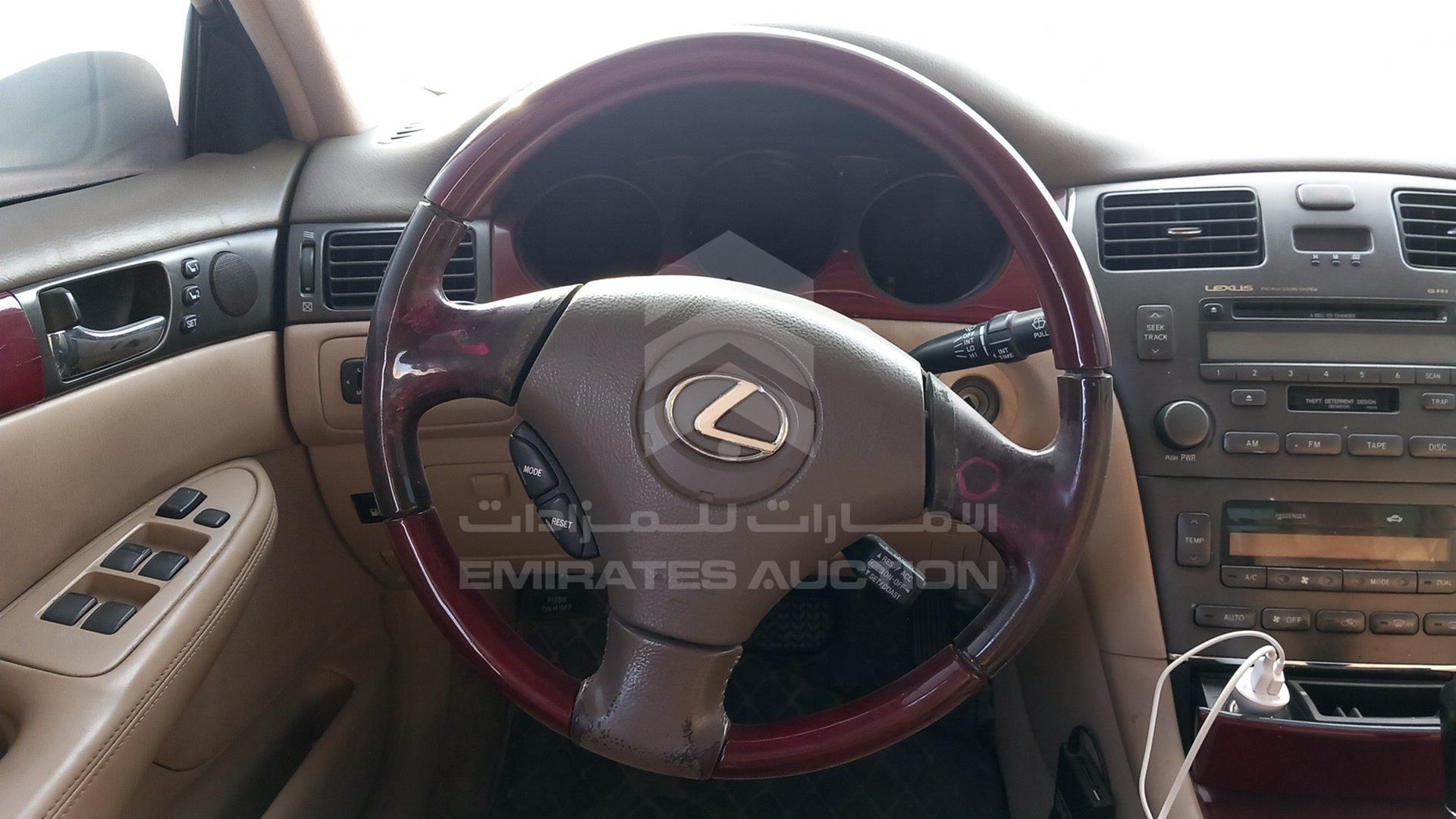 2003 LEXUS ES 300 VIN: JTHBF30G935039164