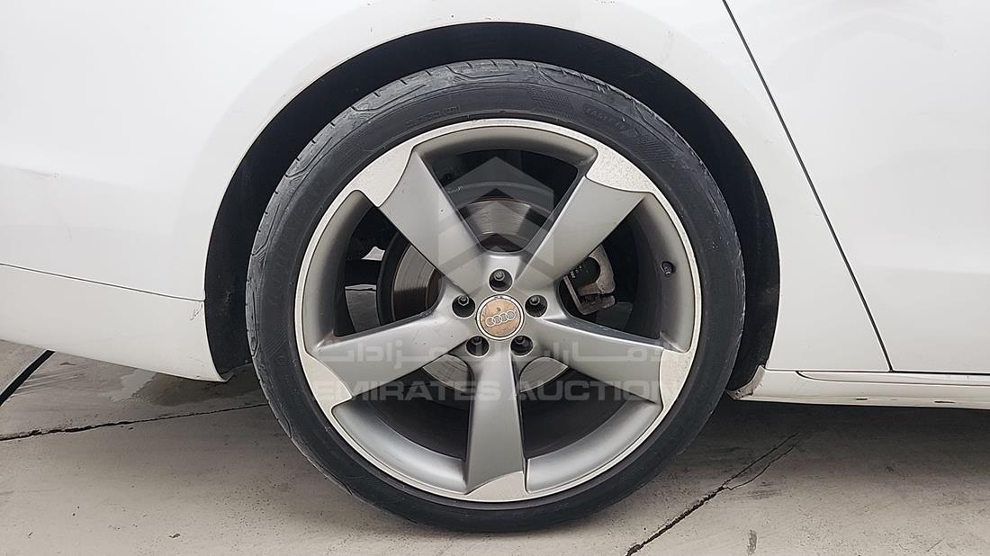 2013 Audi A8 — Rear Right Tyre — Photo 36