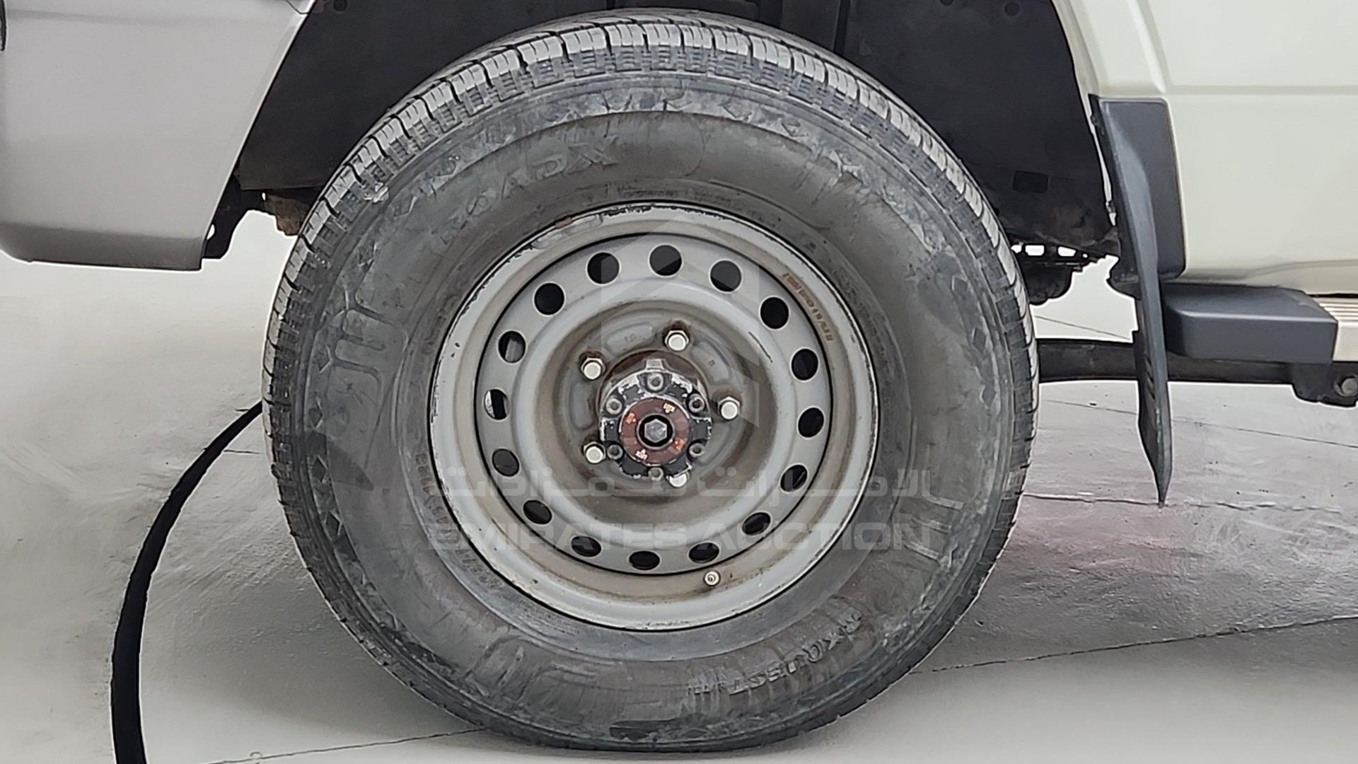 2018 TOYOTA LAND CRUISER VIN: JTFLV73J0J7503183