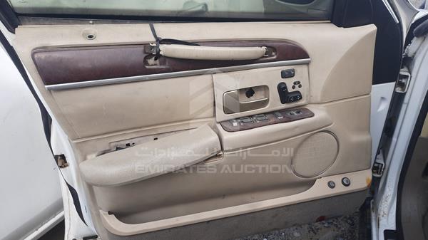 Lincoln Town Car 2005 1LNHM82W25Y663727 Image 31
