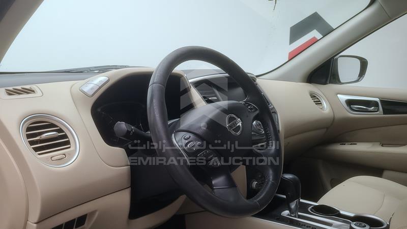 5N1DR2M53JC600144 Auction: EmiratesAuction Lot: 409004 5N1DR2M53JC600144 Nissan Pathfinder 2018 WHITE Photo 17