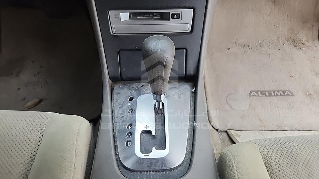 2009 Nissan Altima — Gear View — Photo 20