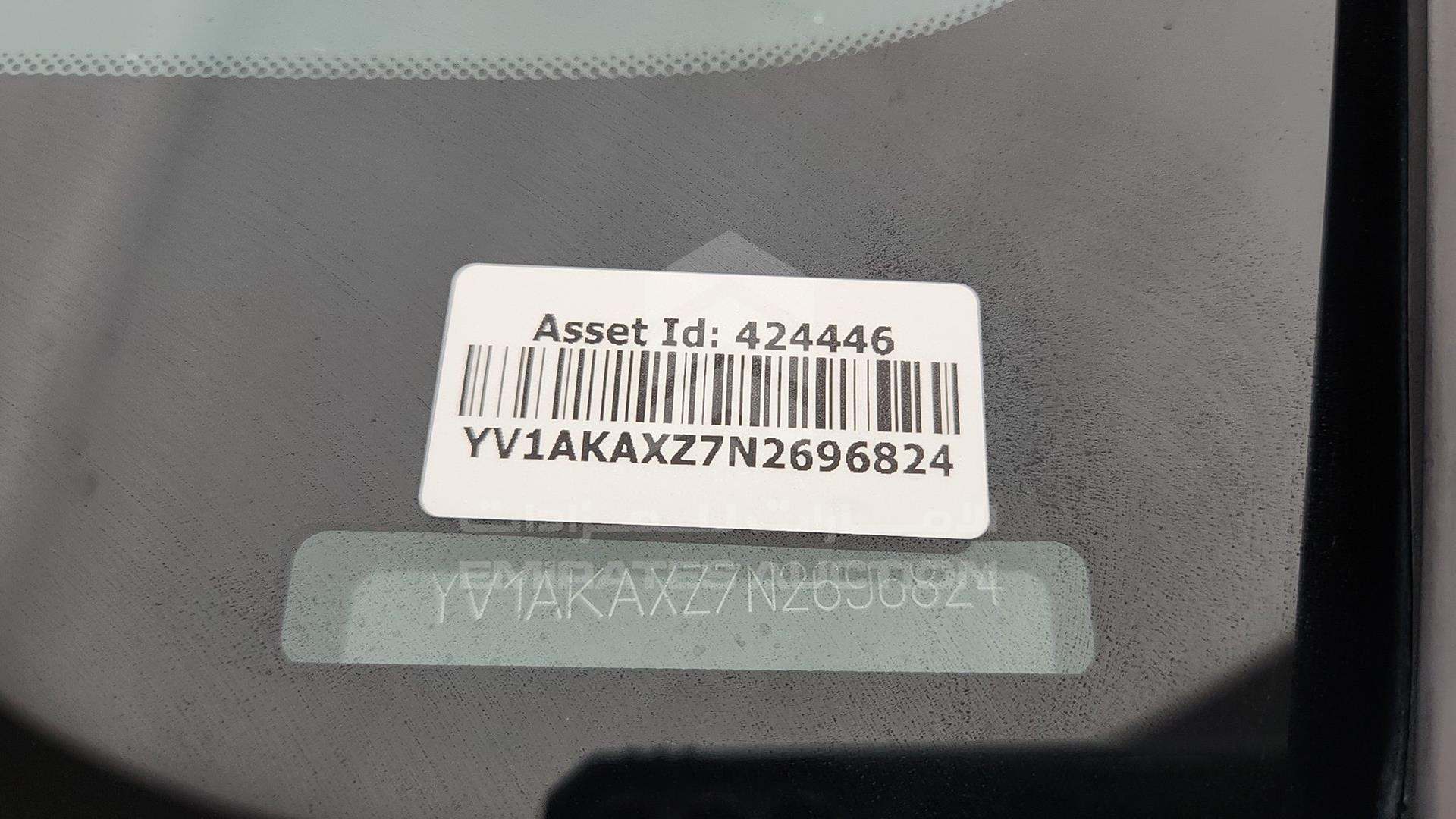 2022 VOLVO XC 40 VIN: YV1AKAXZ7N2696824