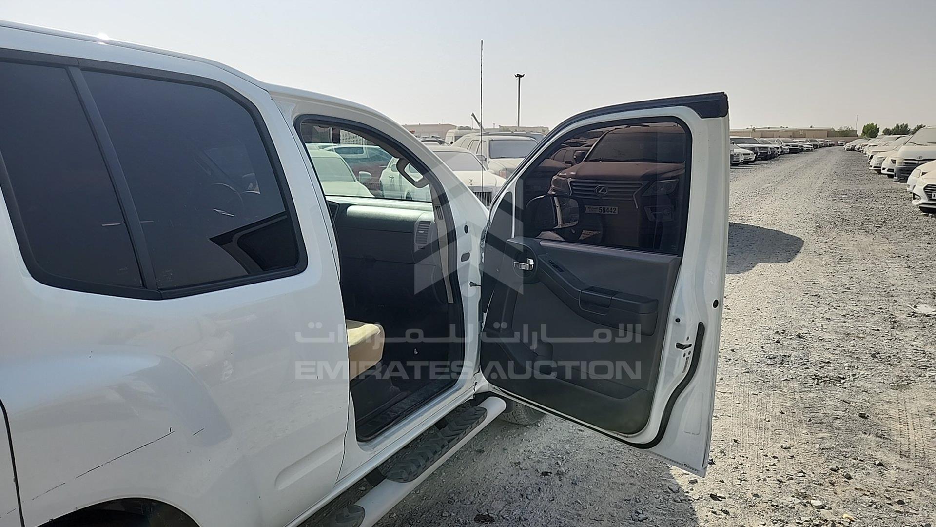 2013 NISSAN XTERRA VIN: 5N1AN0N69DN818608