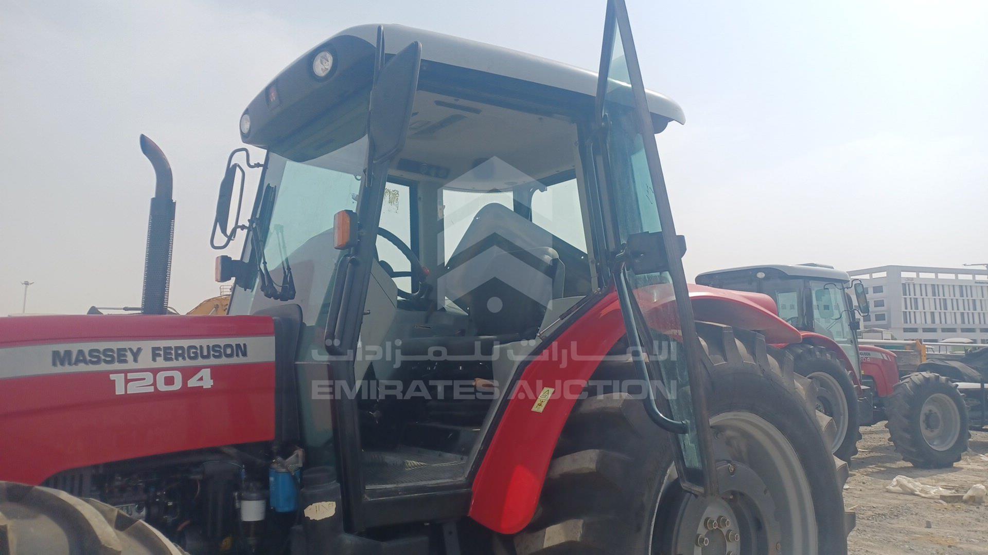 2019 MASSEY FERGUSON --- VIN: AGCM1204AC5033002