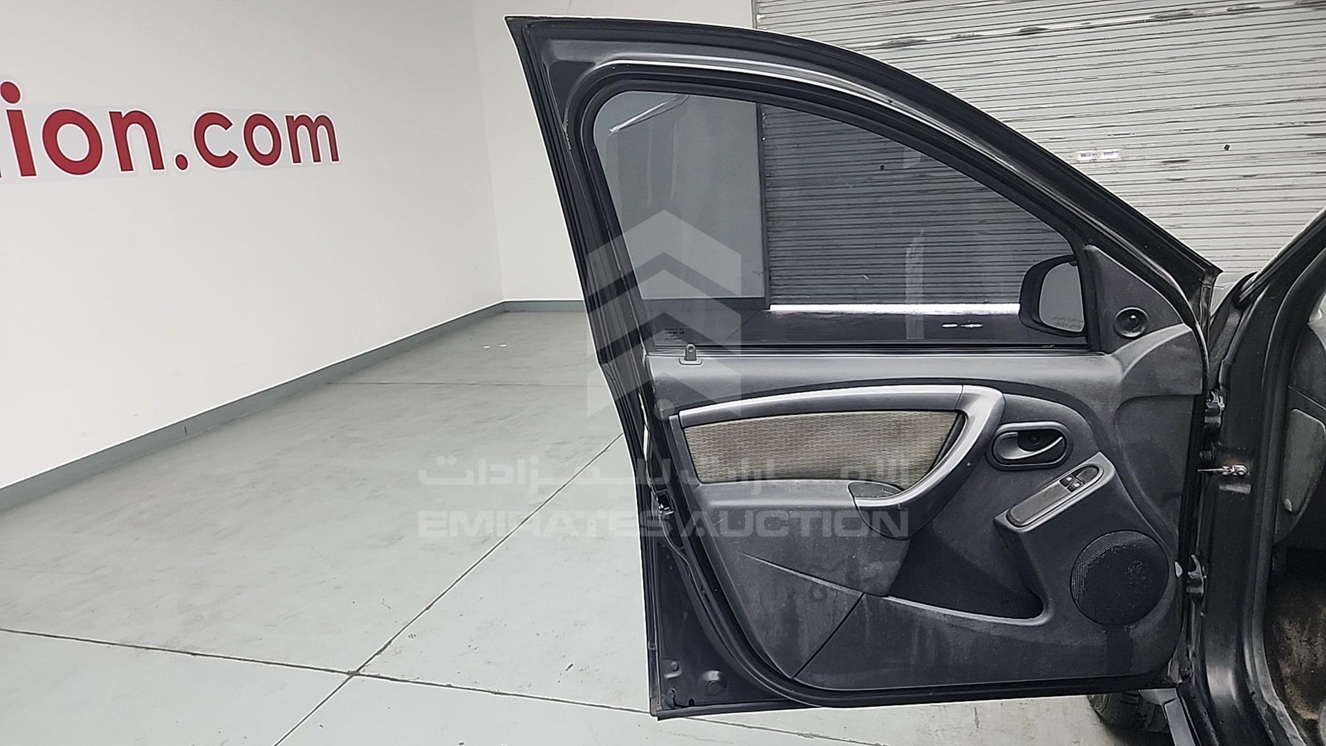 2018 RENAULT DUSTER VIN: VF1HSRGJ1JH575984