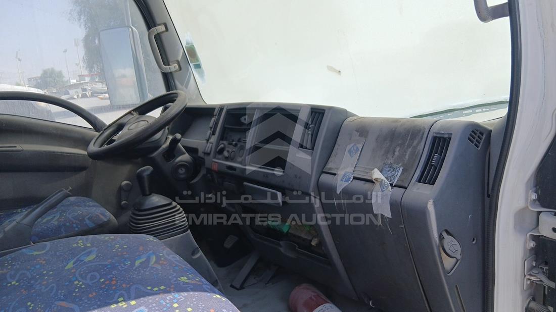 2014 Isuzu NMR — Front Right Passenger Dashboard View — Photo 21