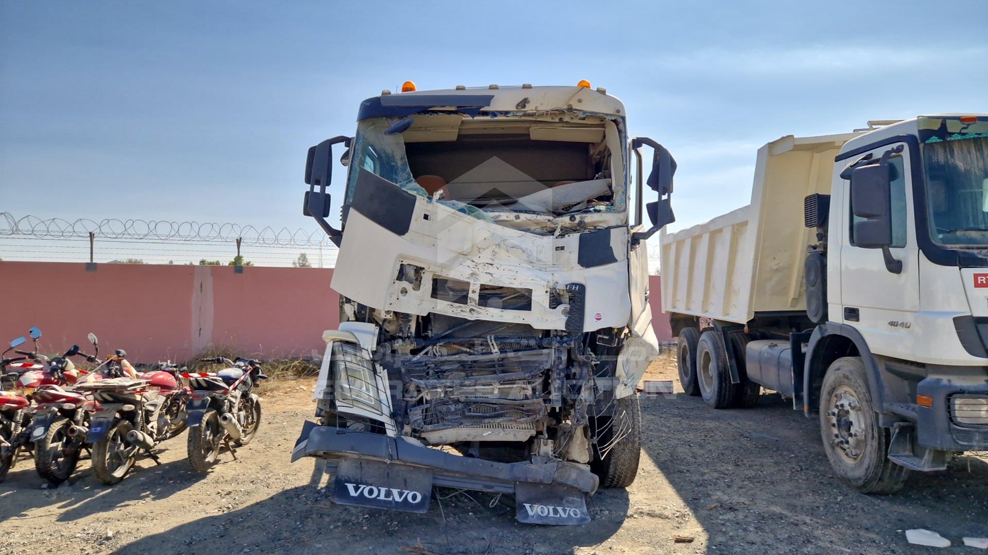 2015 VOLVO FH 440 VIN: YV2RS02D2FA775524