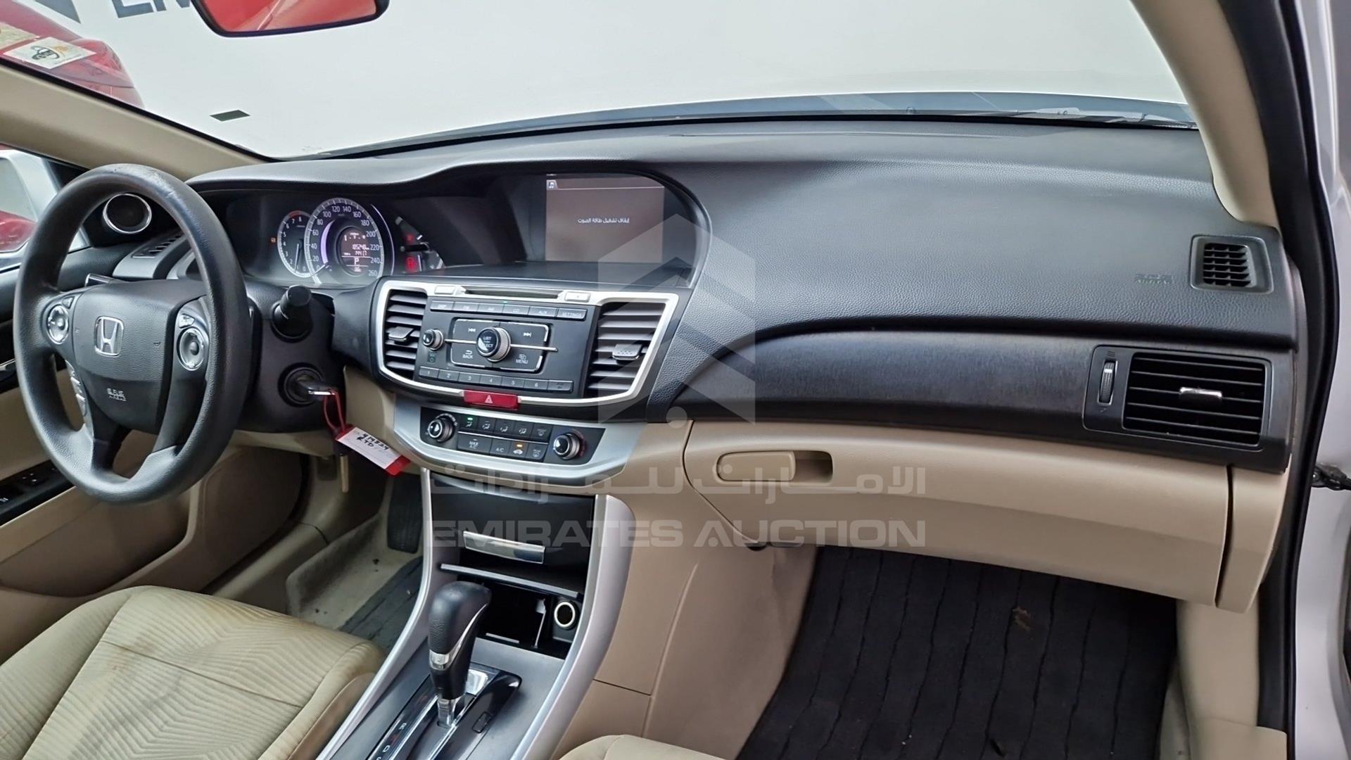 2015 HONDA ACCORD VIN: LUCCR2627F3414824