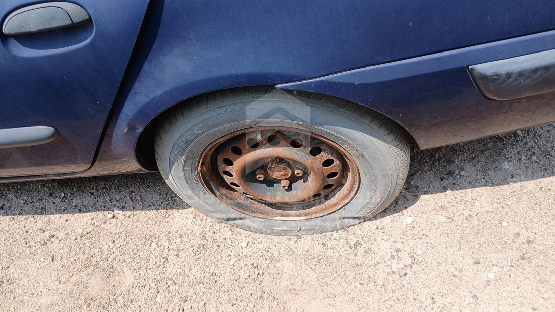 2005 Renault Clio — Rear Left Tyre — Photo 29