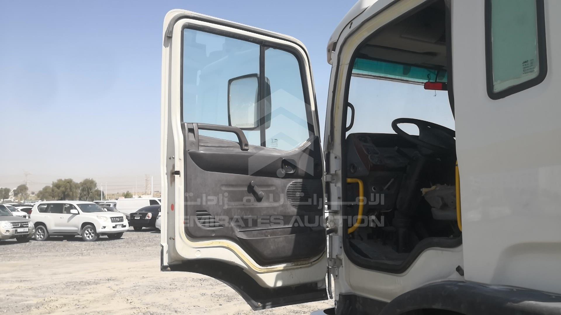 2016 JAC --- VIN: LJ11RXCF0G3215370