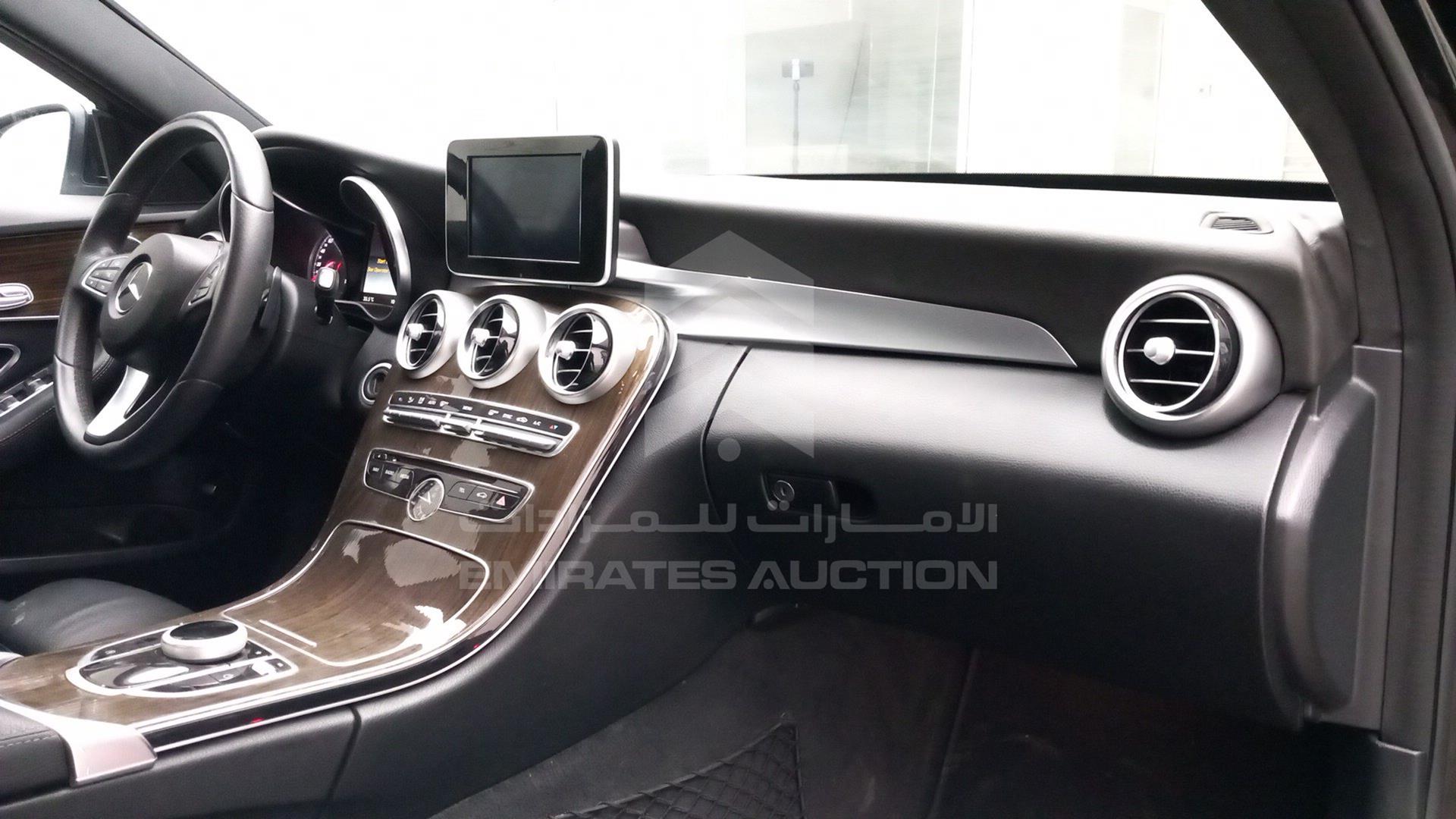2018 MERCEDES C 300 VIN: WDDWF4JB9JR417894