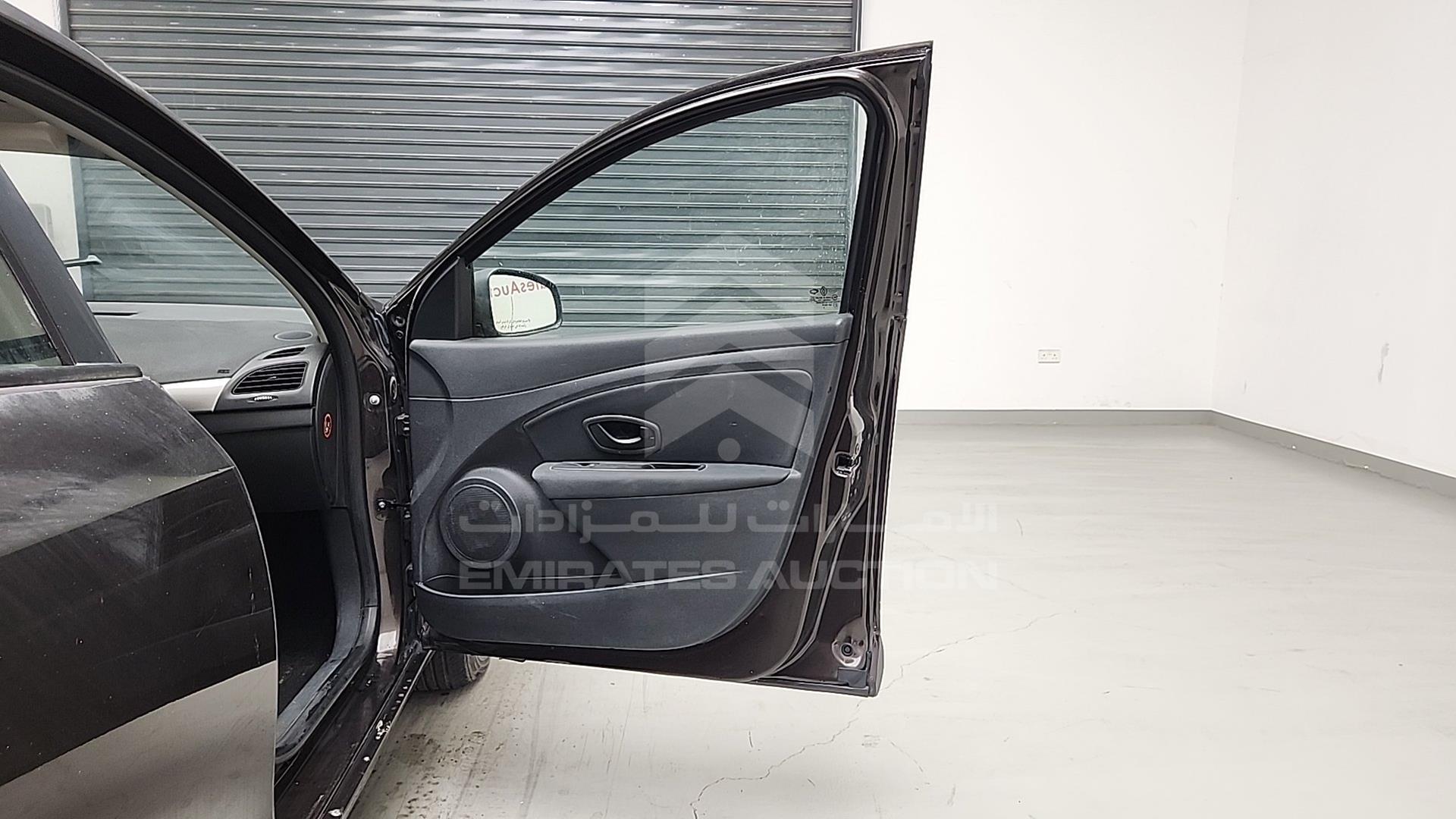 2014 RENAULT FLUENCE VIN: VF1LZLET9EC279640